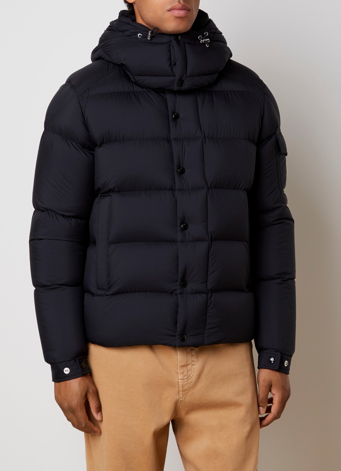 Moncler Maya puffer jack met donsvulling en ritszakken - detail 4 zwart