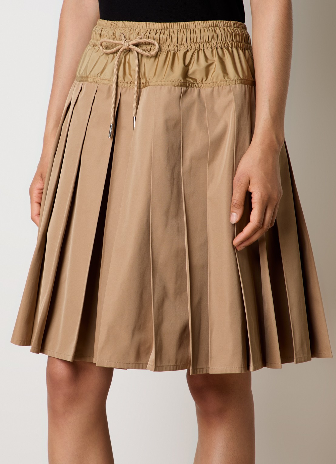 Moncler Mini plooirok met trekkoord - detail 4 beige