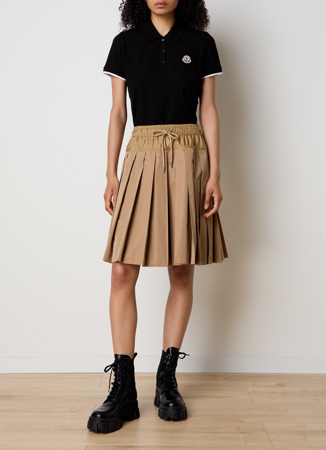 Moncler Mini plooirok met trekkoord - voorkant 3 beige