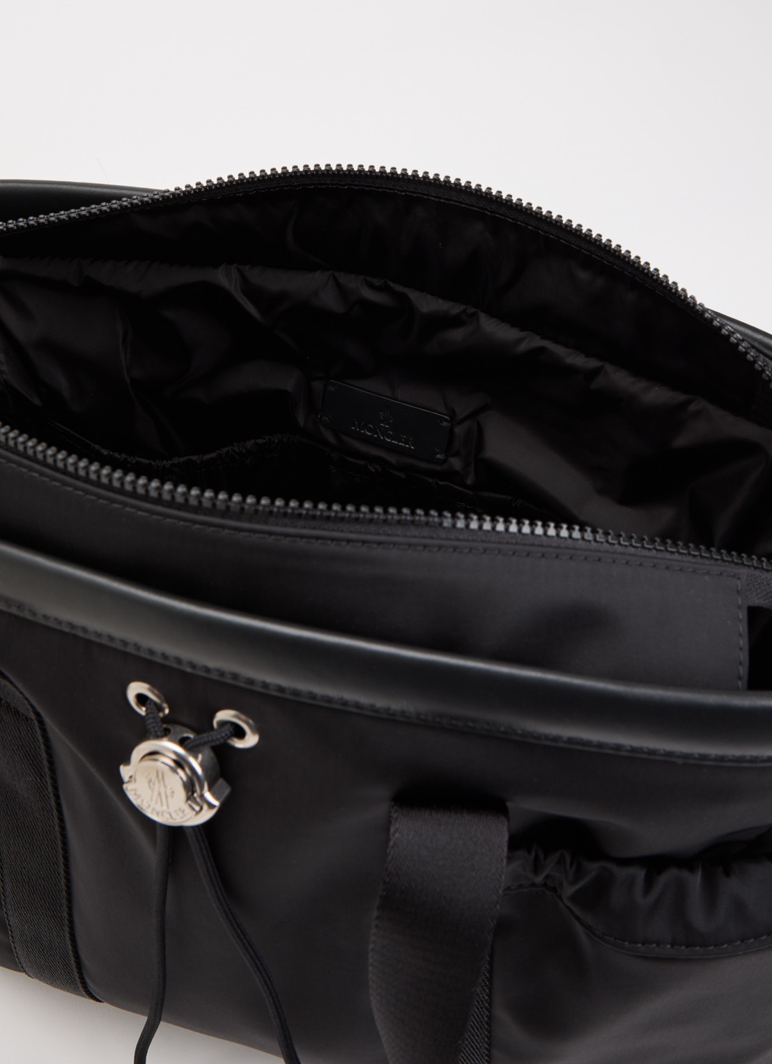 Moncler Mom-Bag met afneembare schouderriem - detail zwart