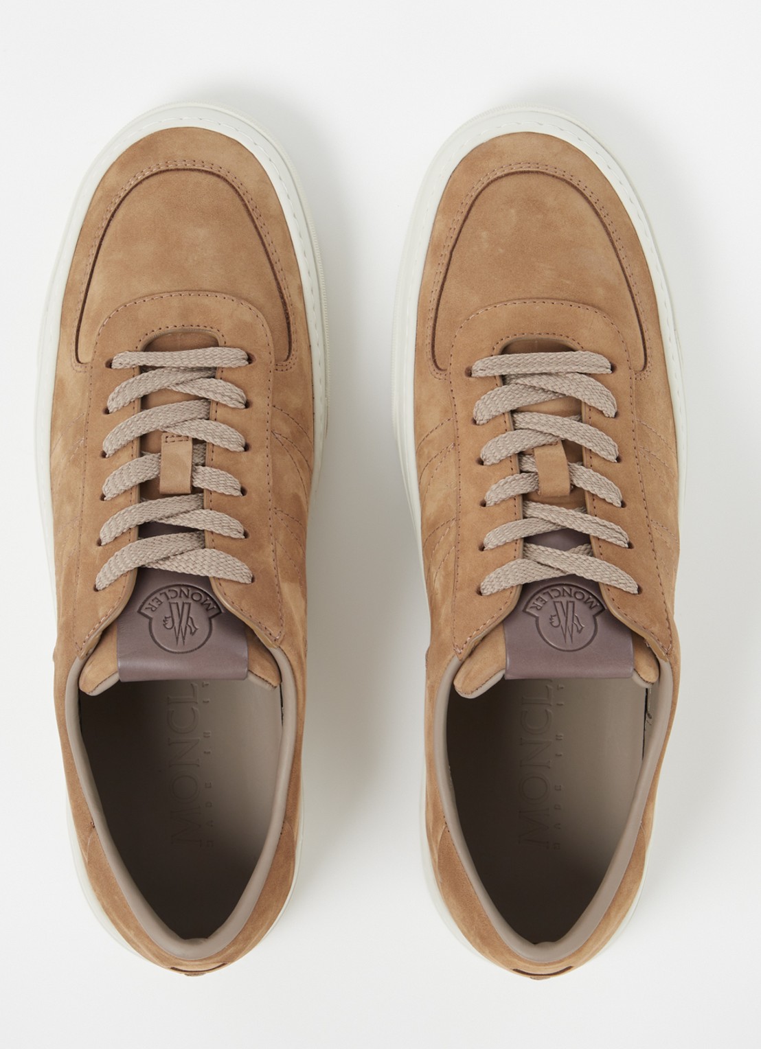 Moncler Monclub sneaker van suède - detail 2 camel