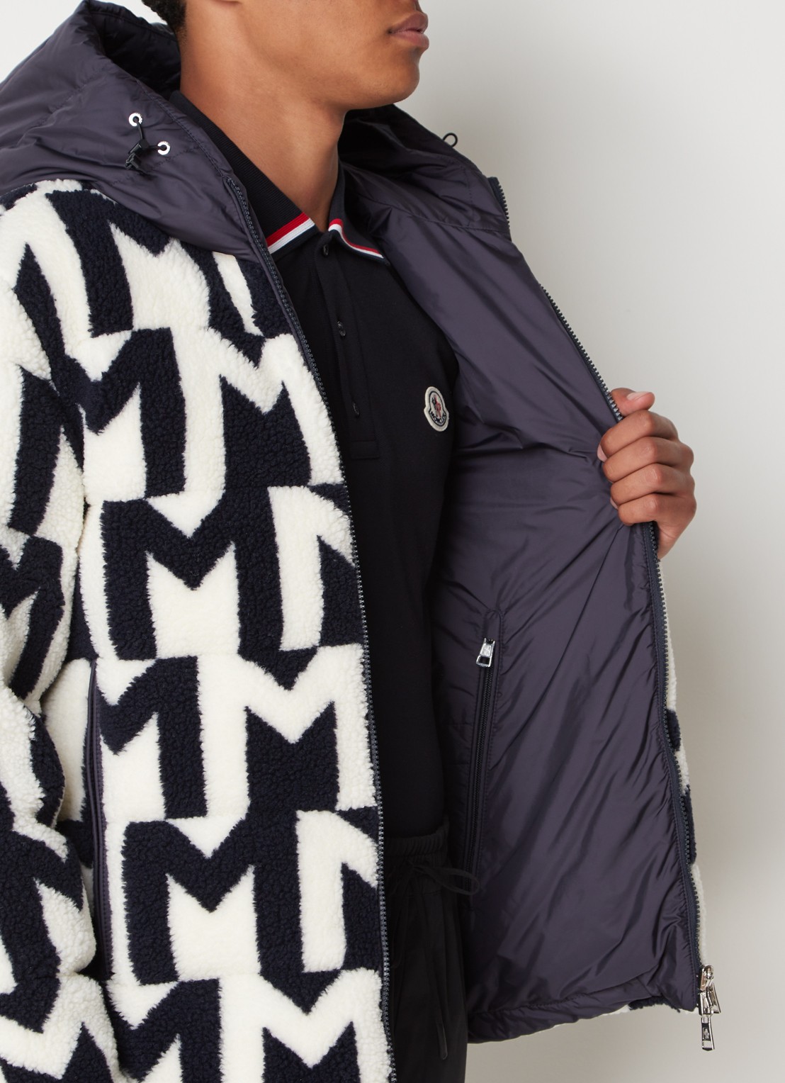 Moncler Mondego reversible puffer jack met donsvulling en ritszakken - detail 7 donkerblauw