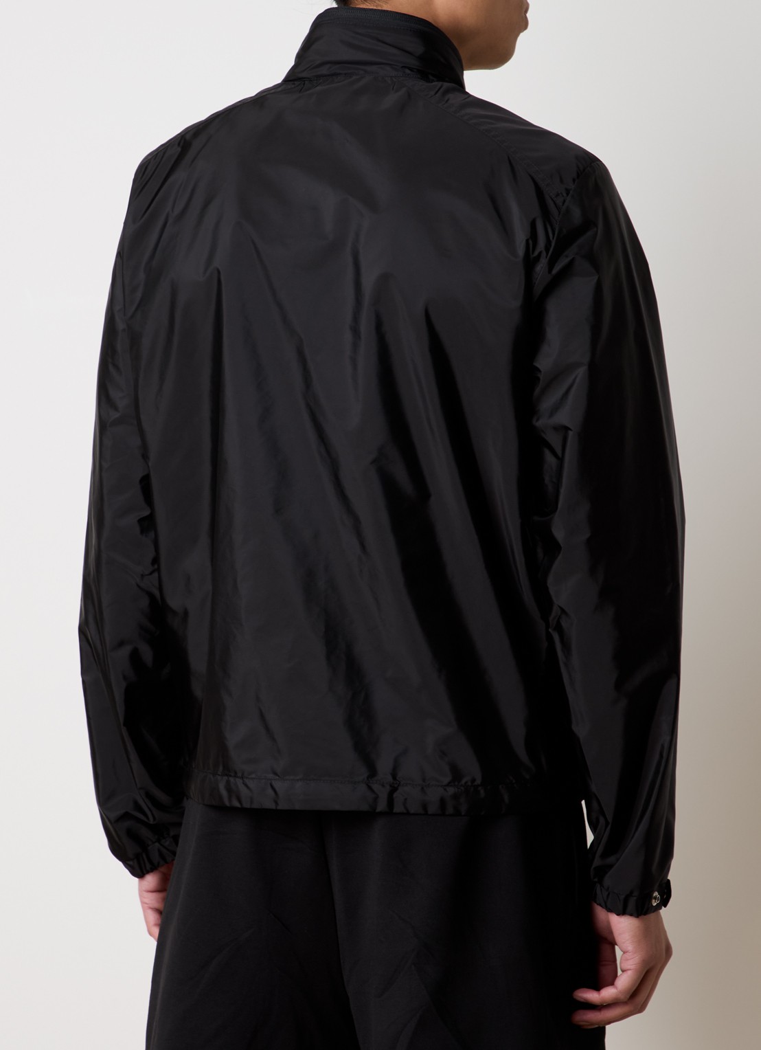 Moncler Montriond windjack met opbergbare capuchon - achterkant 3 zwart