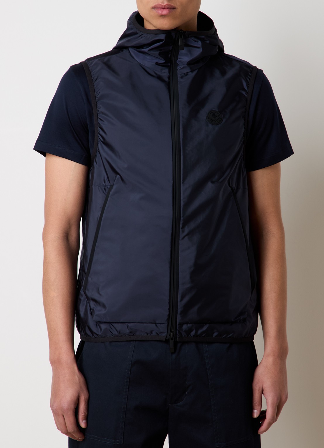 Moncler Moretan bodywarmer met capuchon en waterafstotende coating - detail 4 donkerblauw