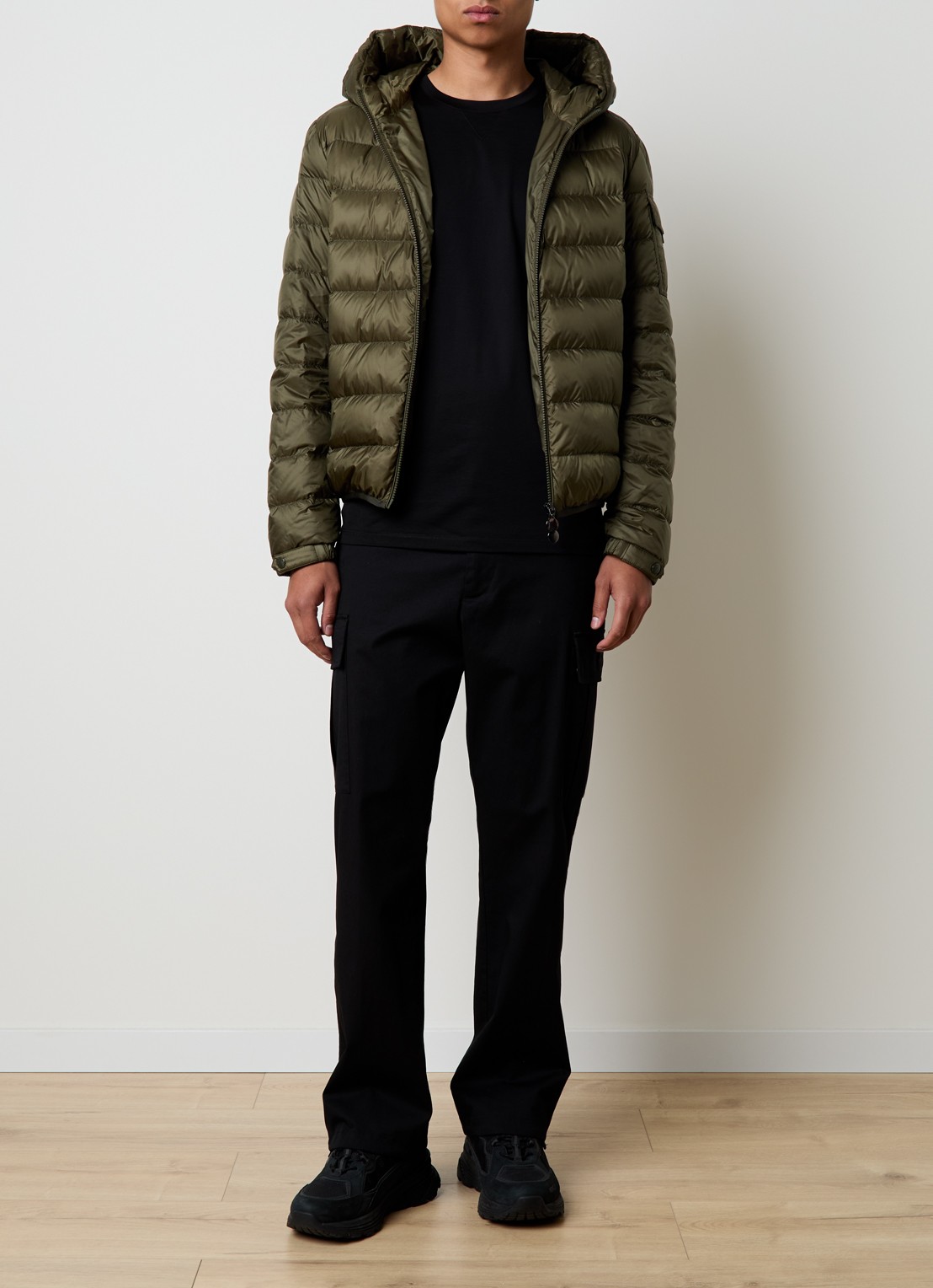 Moncler Najan puffer jack met donsvulling en ritszakken - voorkant 5 mosgroen