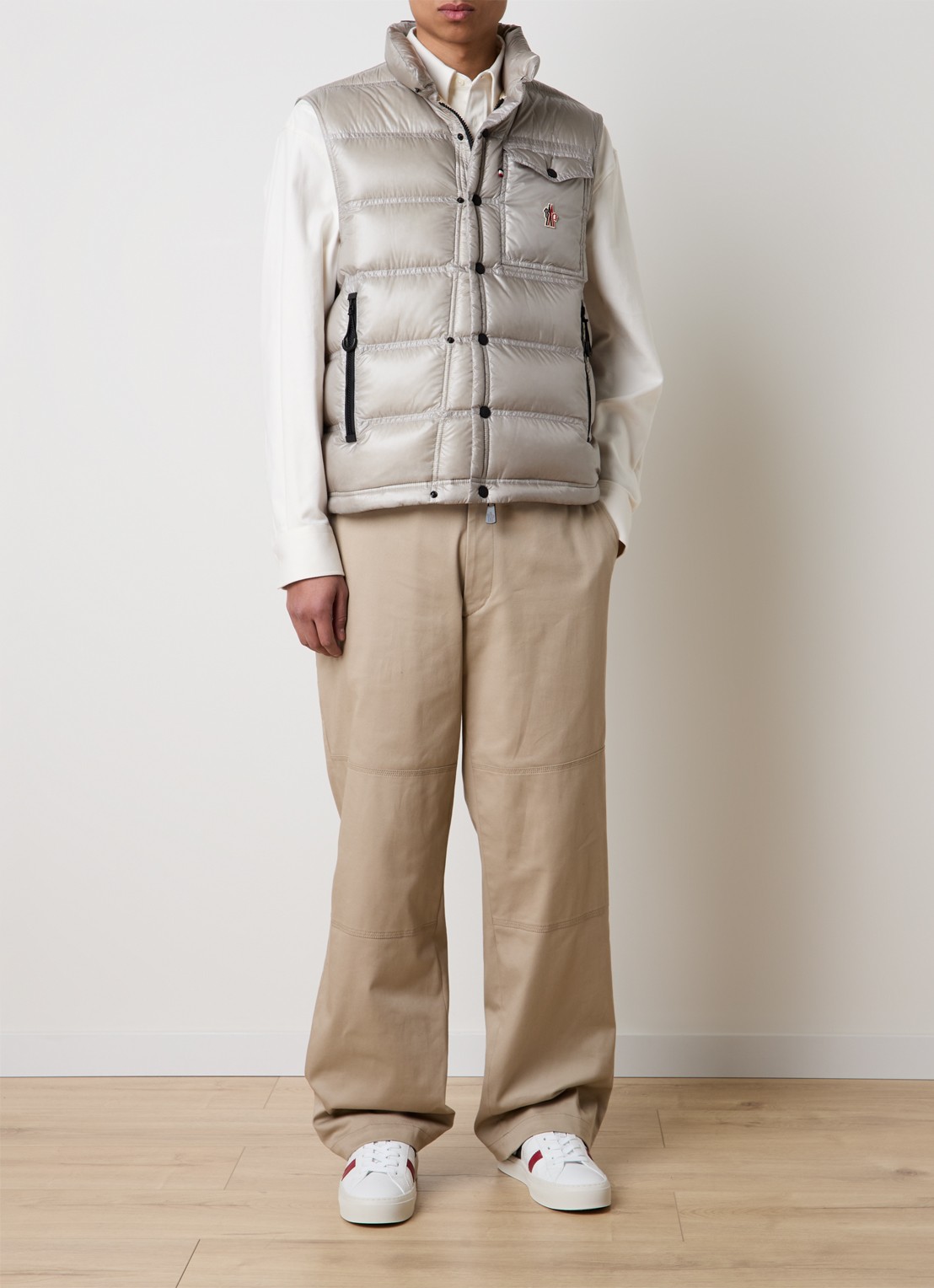 Moncler Nantu gewatteerde bodywarmer met donsvulling - voorkant 6 beige