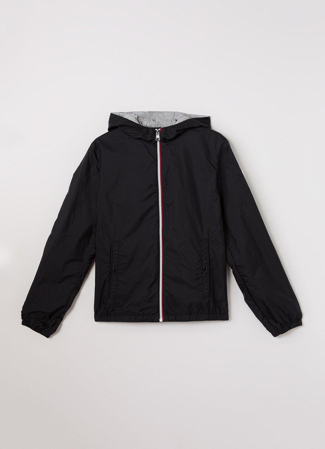 Moncler New Urville regenjack met capuchon - voorkant zwart