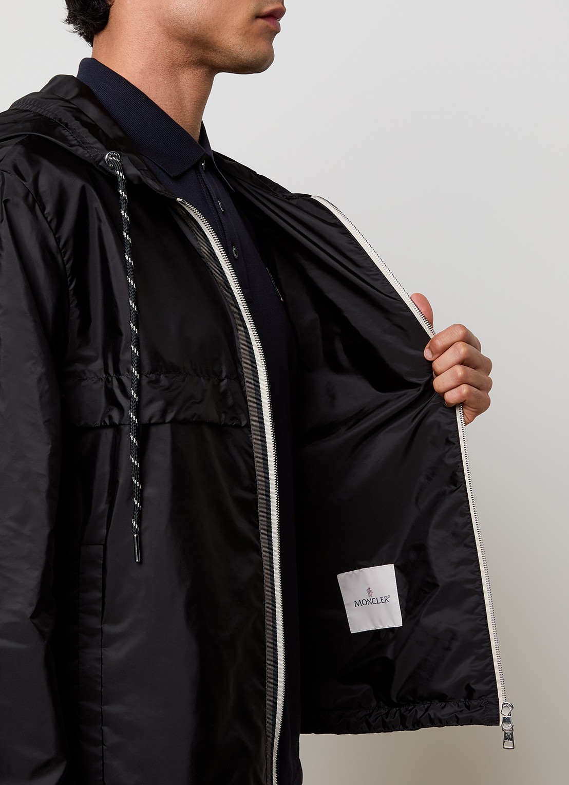 Moncler Nidge windjack met capuchon en steekzakken - detail 5 zwart