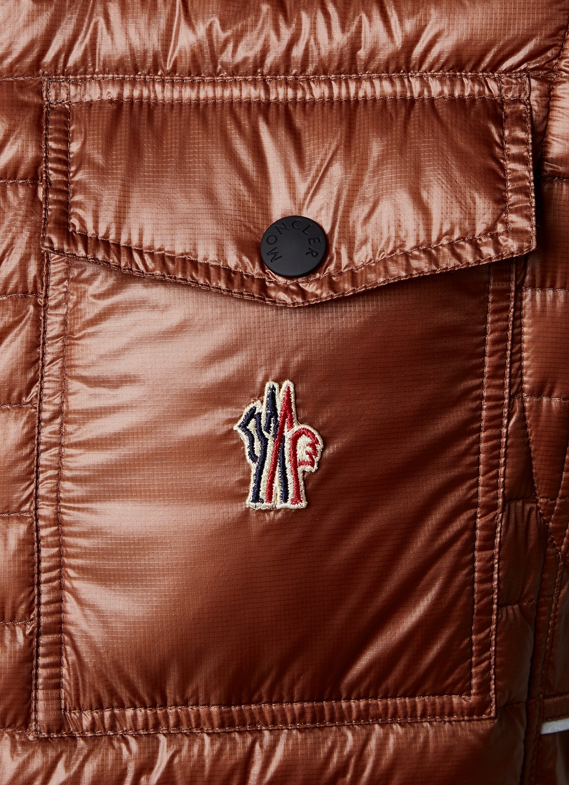Moncler Ollon gewatteerde bodywarmer met donsvulling en logo - detail 3 roestbruin