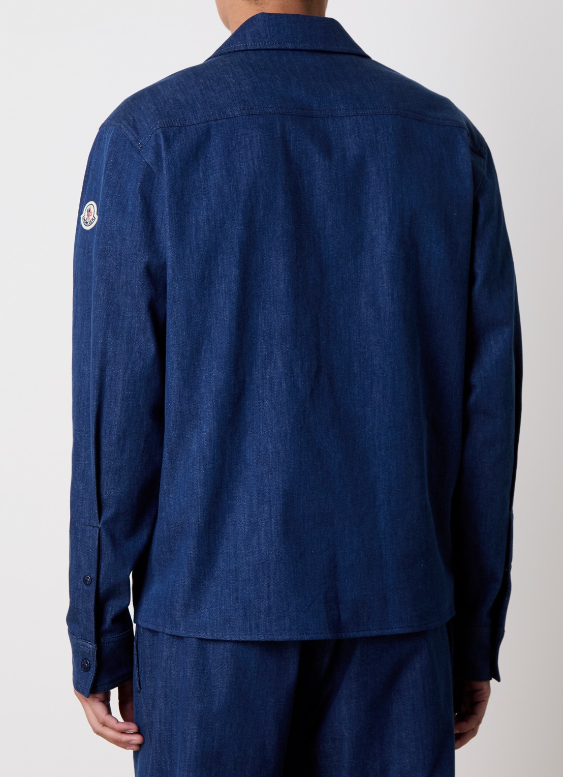 Moncler Overshirt van chambray met borstzak - achterkant indigo