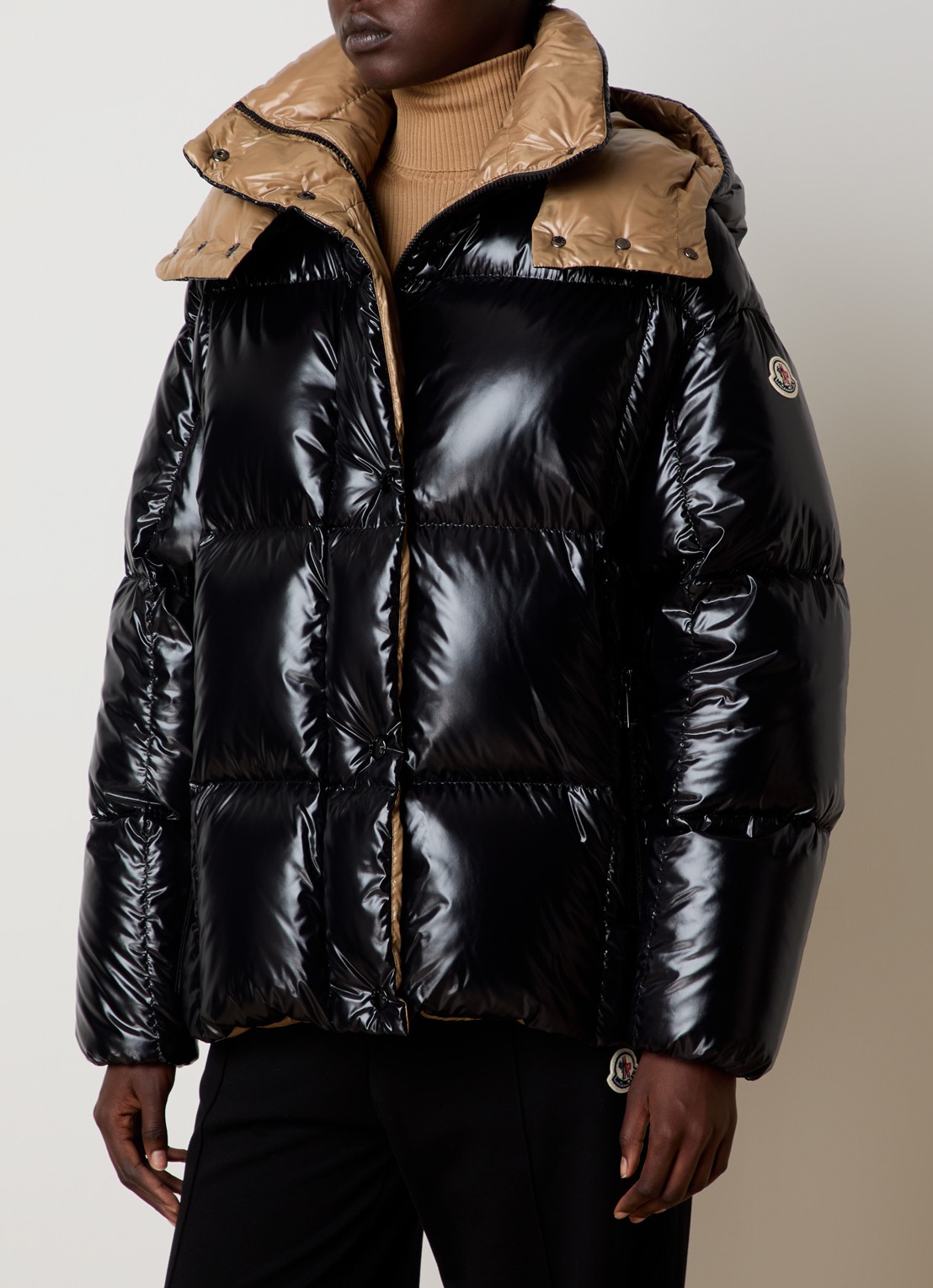 Moncler Parana puffer jack met donsvulling en afneembare capuchon - detail 3 zwart