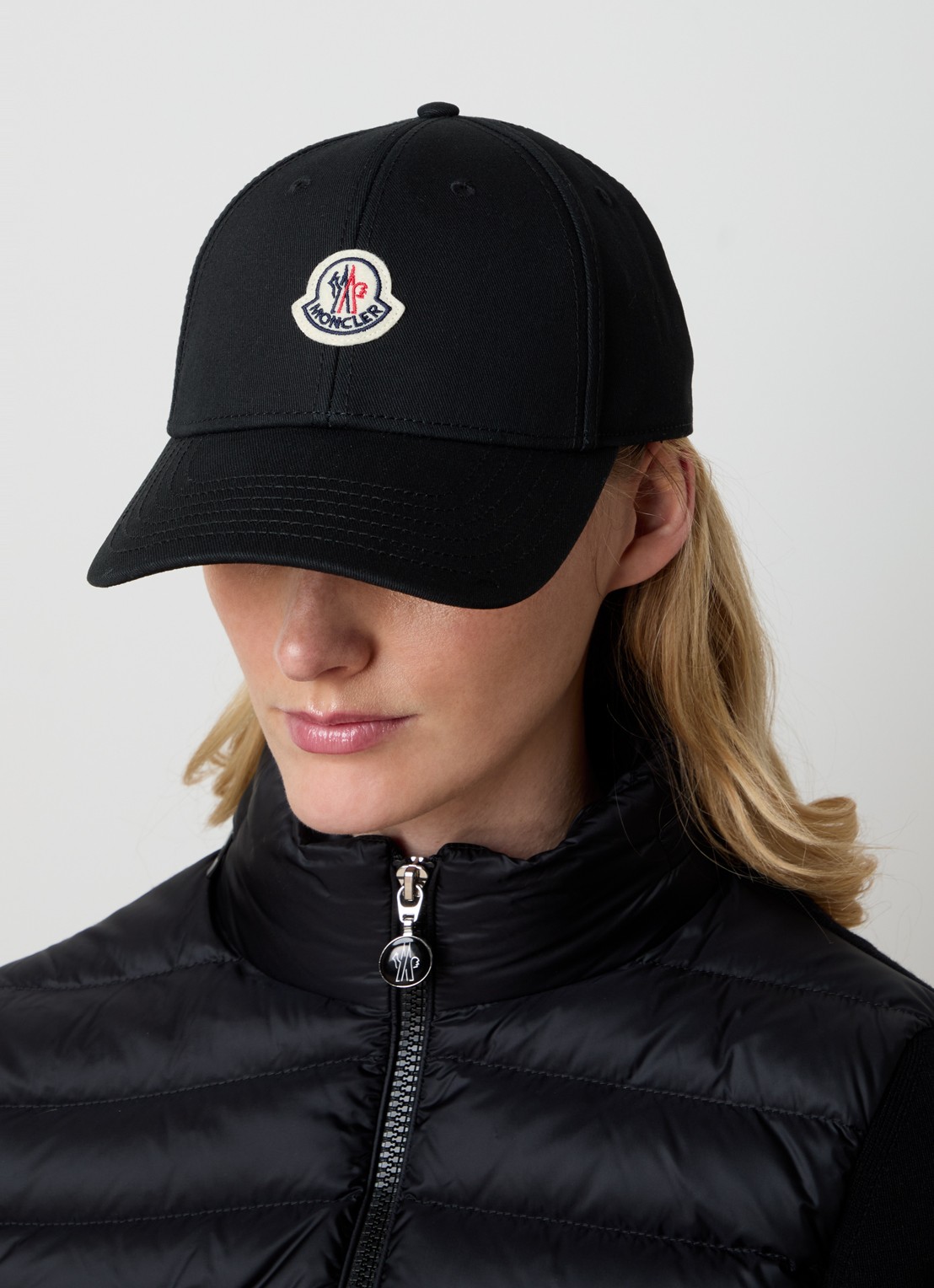 Moncler Pet met logo - voorkant 3 zwart