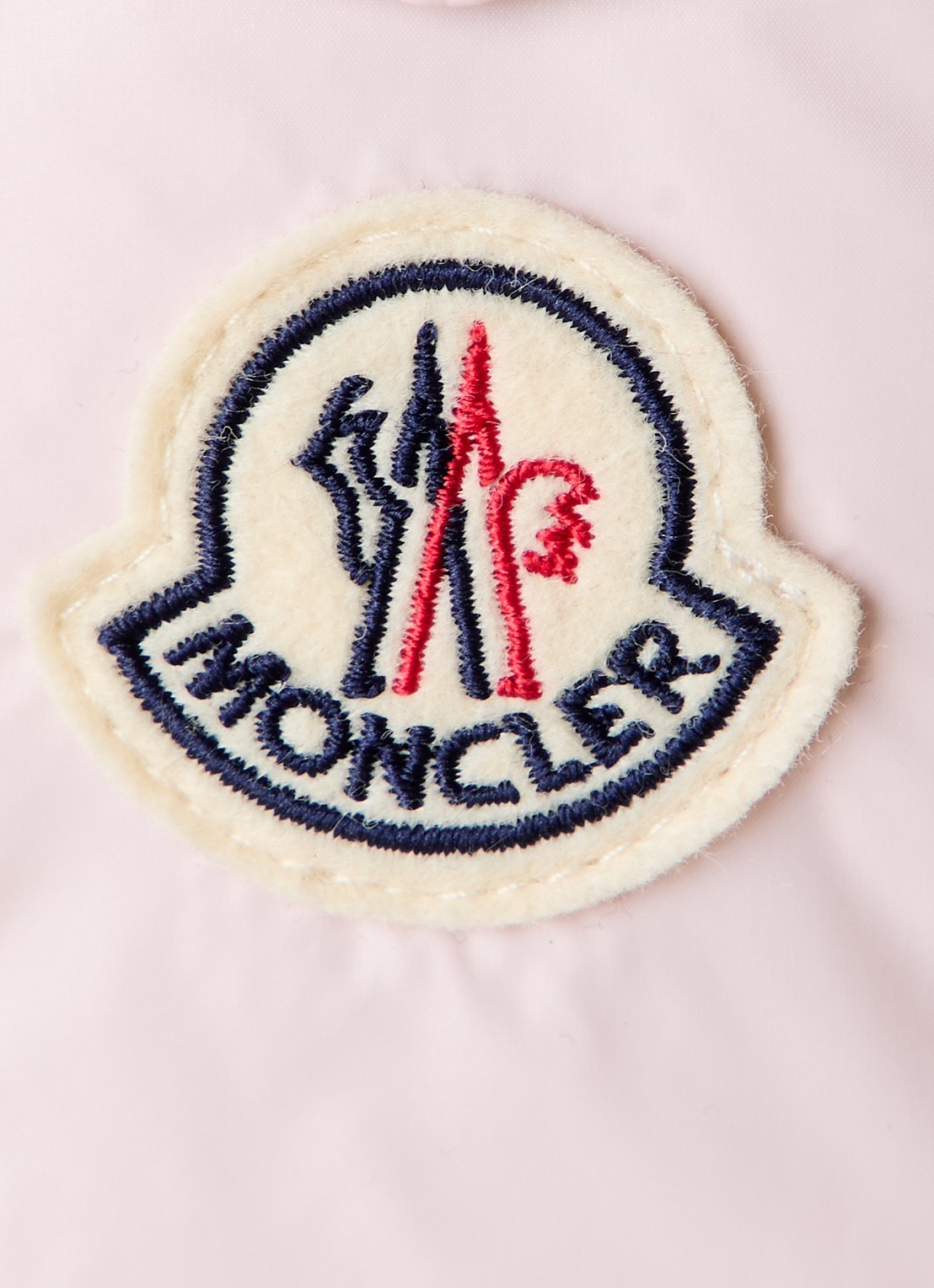 Moncler Petra gewatteerd jack met donsvulling en logo - detail 6 fuchsia