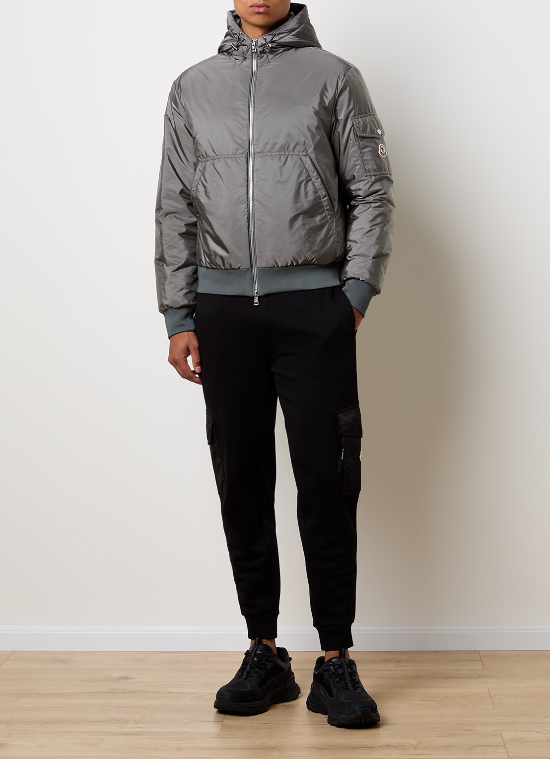 Moncler Poiliot jack met donsvulling en steekzakken - voorkant 6 grijs