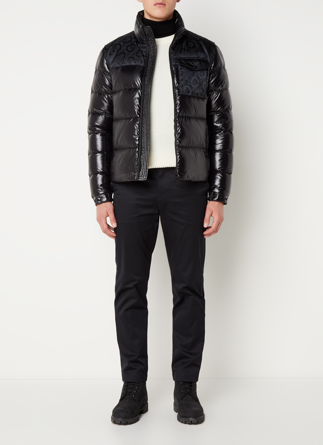 Moncler Puffer jack met donsvulling en opbergbare capuchon - voorkant 5 zwart