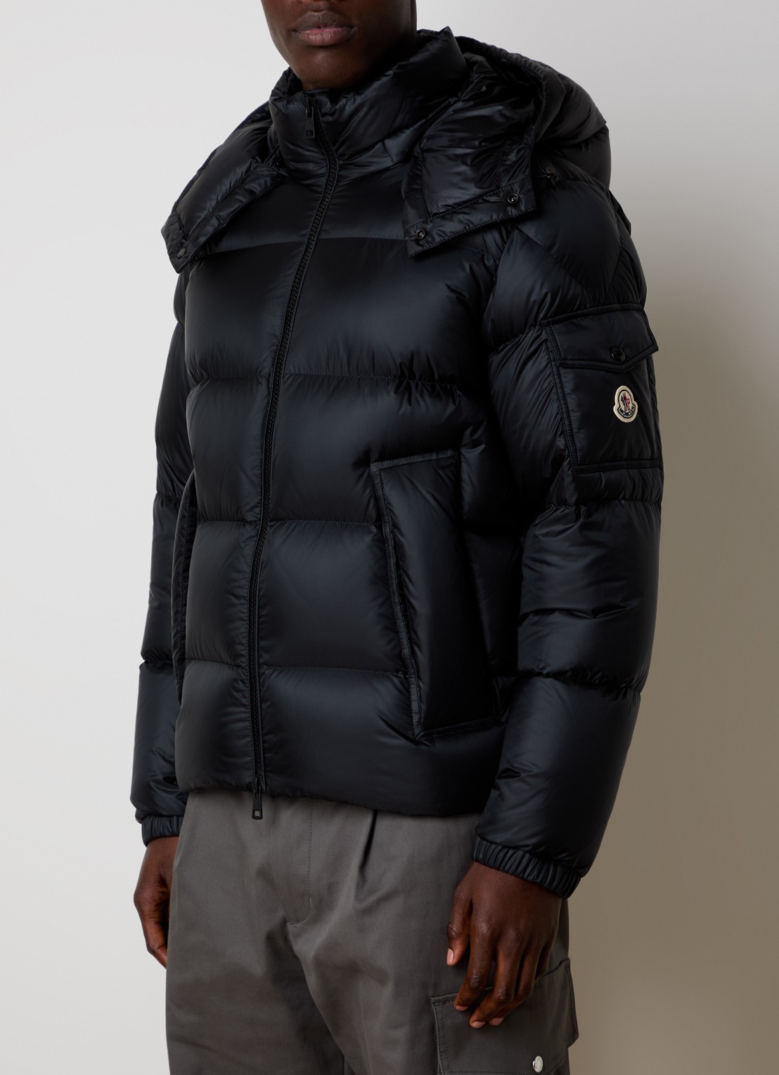 Moncler Puffer jack met donsvulling en ritszakken - detail 2 zwart