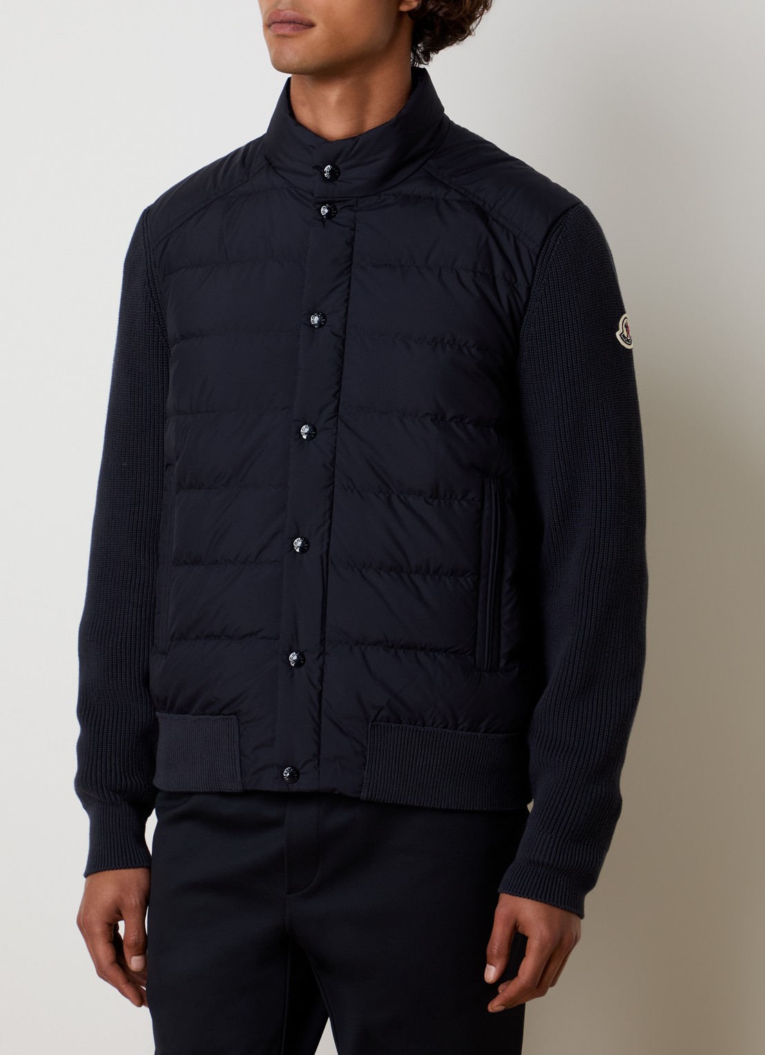 Moncler Puffer jack met donsvulling en ritszakken - detail donkerblauw