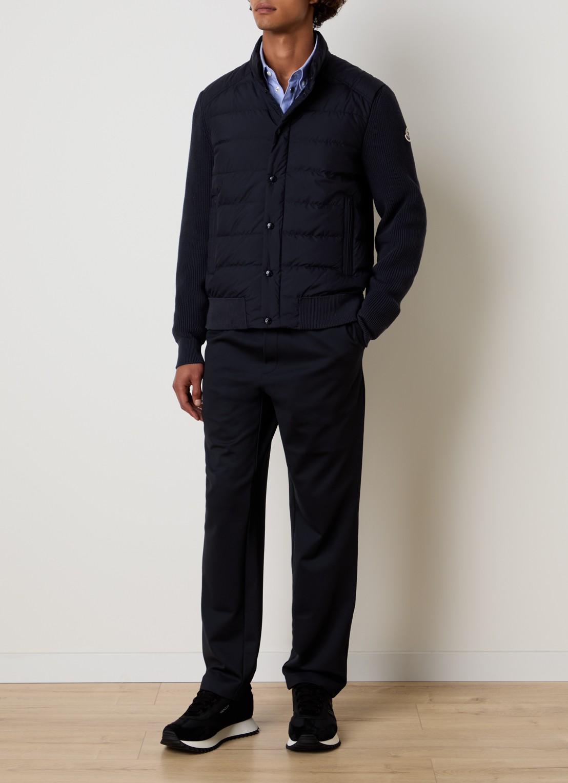 Moncler Puffer jack met donsvulling en ritszakken - voorkant 5 donkerblauw