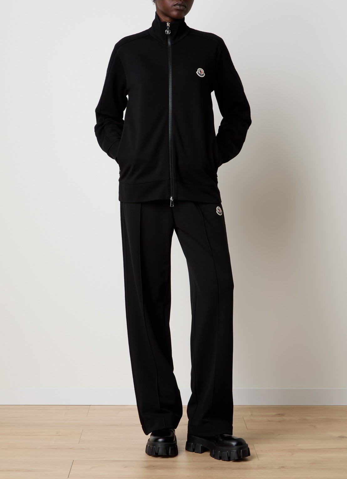 Moncler Punto Milano sweatvest met ritszakken en logo - voorkant 5 zwart