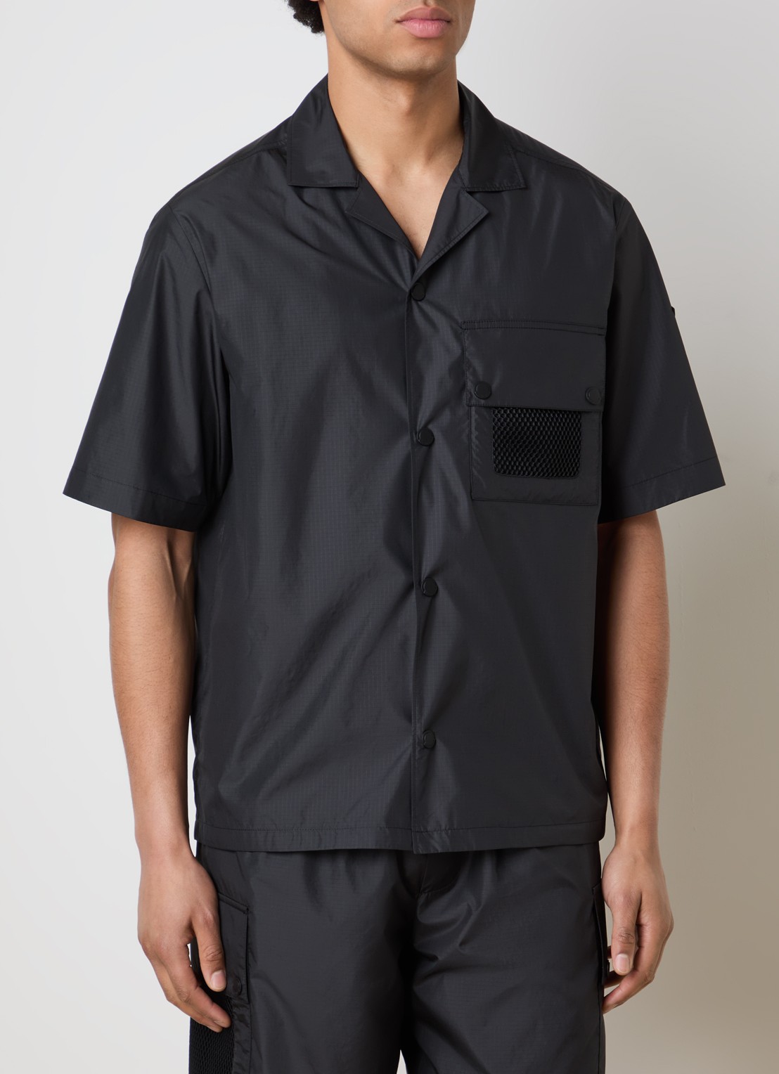 Moncler Regular fit overhemd met borstzak en logo - detail zwart