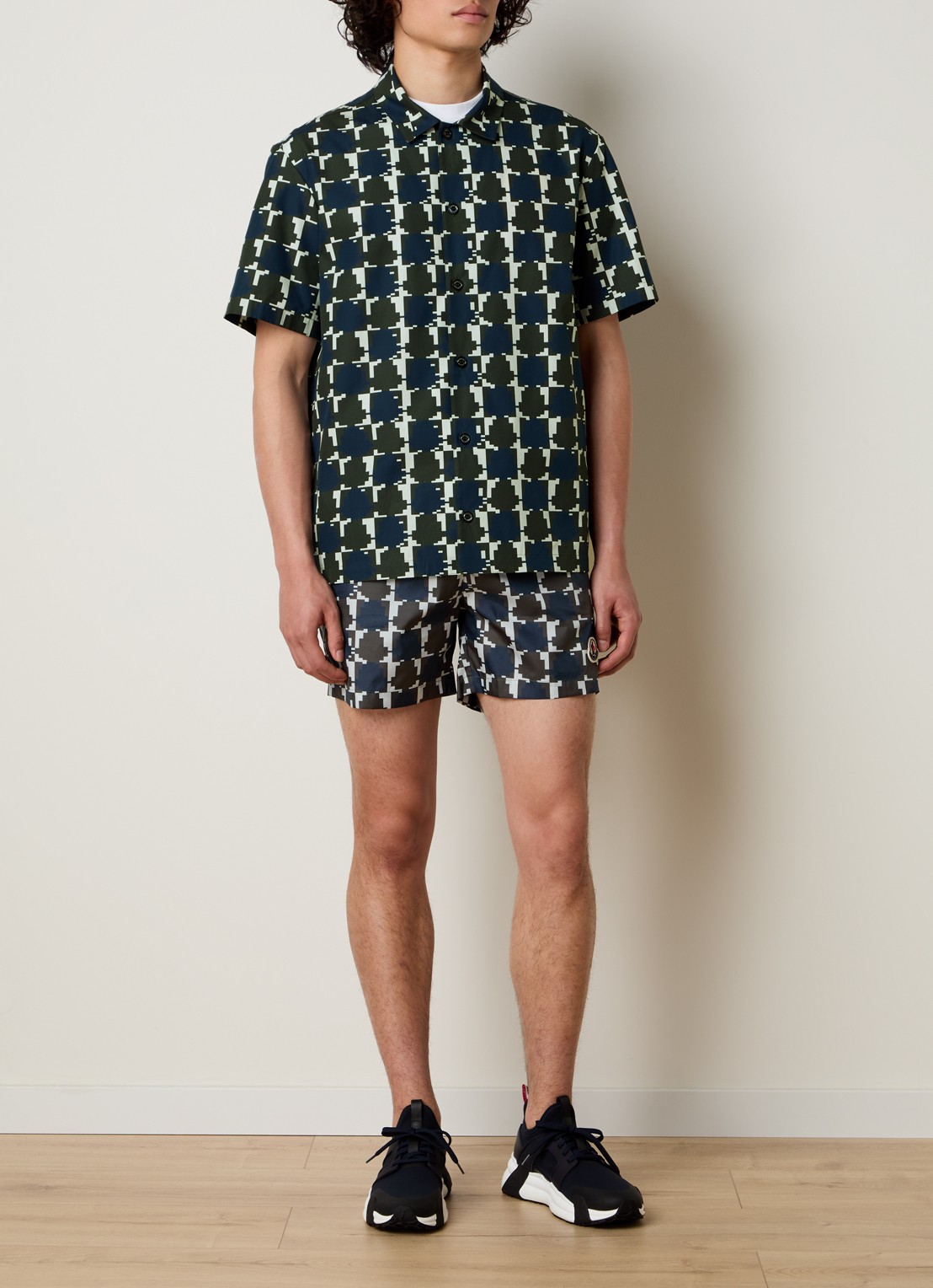 Moncler Regular fit overhemd met grafische print en logo - voorkant 2 legergroen
