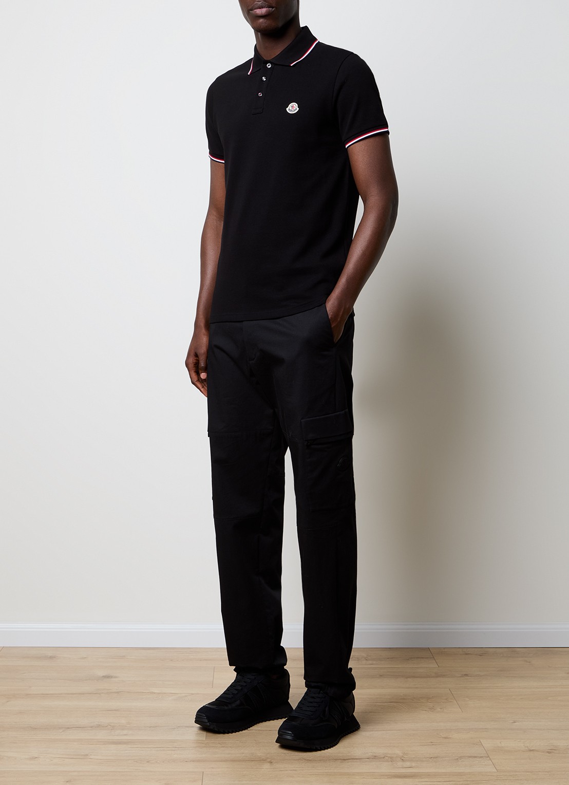 Moncler Regular fit polo van piqué katoen met logo - voorkant 2 zwart