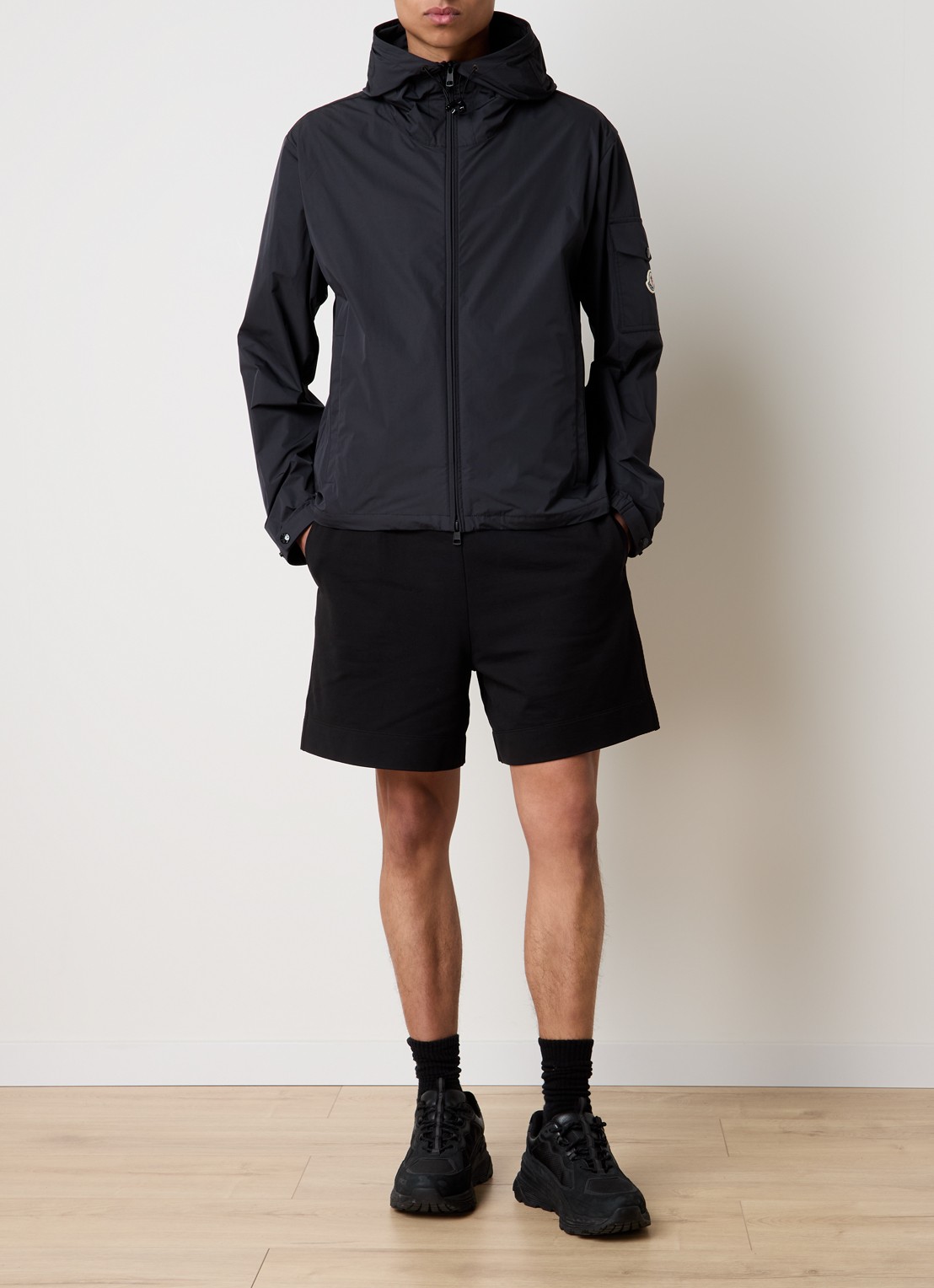 Moncler Sassiere windjack met capuchon - voorkant 3 zwart
