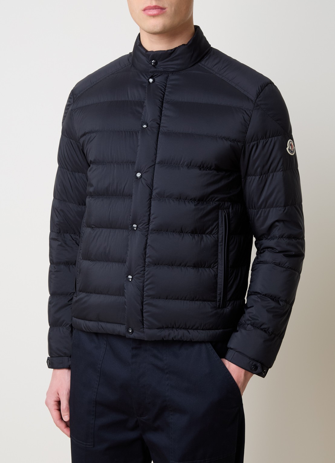 Moncler Selves gewatteerde jas met capuchon en ritszakken - detail 2 donkerblauw