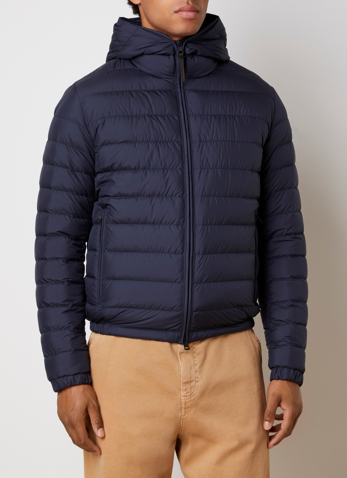 Moncler Solien puffer jack met donsvulling en ritszakken - detail 3 donkerblauw
