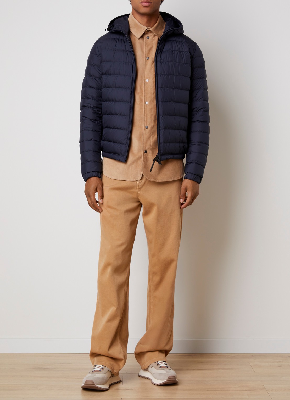 Moncler Solien puffer jack met donsvulling en ritszakken - voorkant 2 donkerblauw