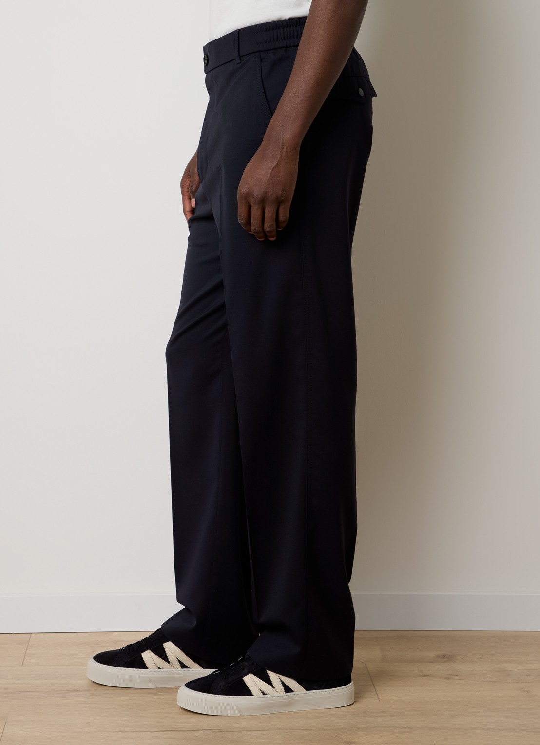 Moncler Sportivo straight fit pantalon in scheerwolblend met steekzakken - detail 5 donkerblauw