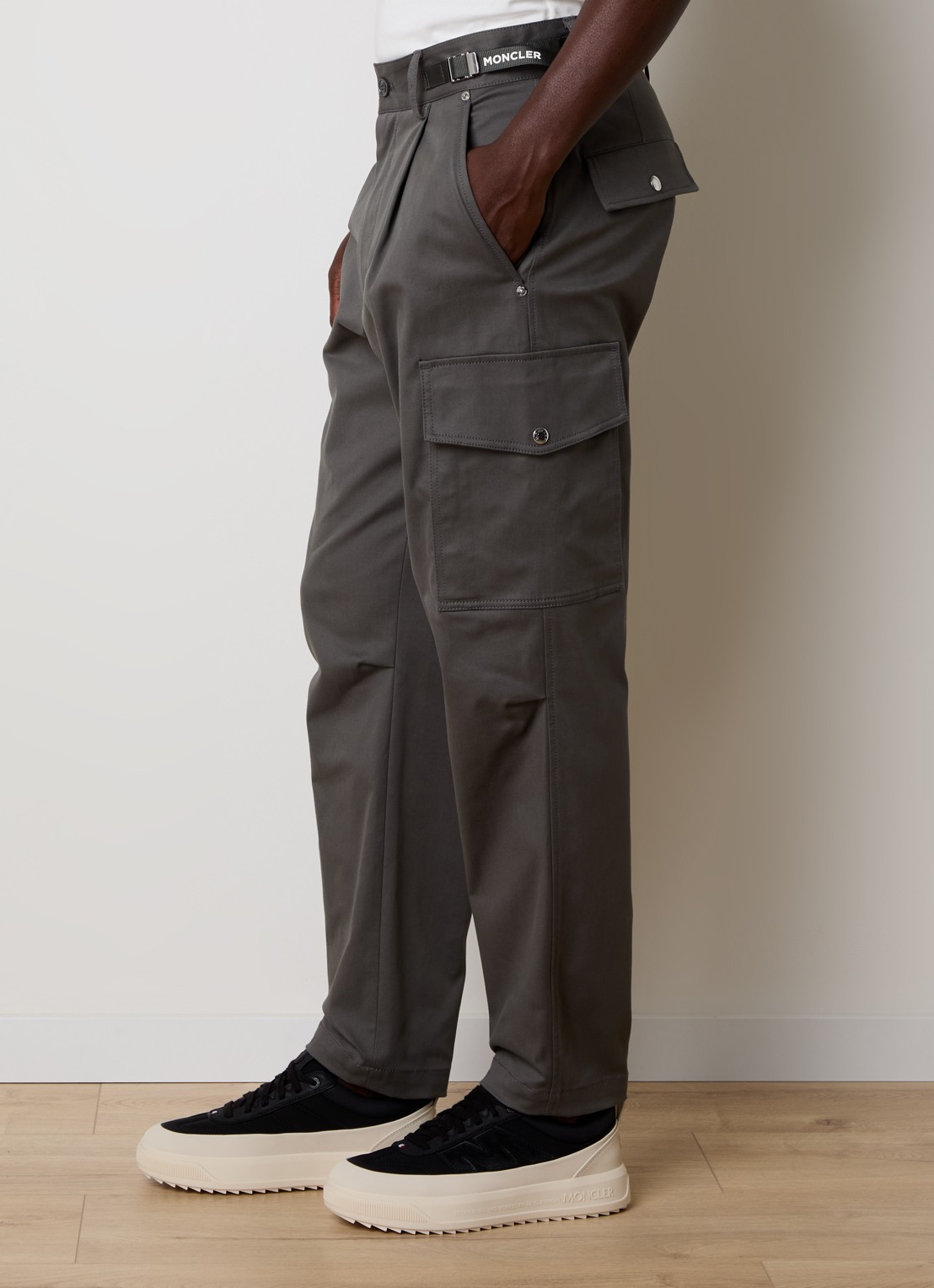 Moncler Straight fit cargobroek met steekzakken  - detail 3 grijs