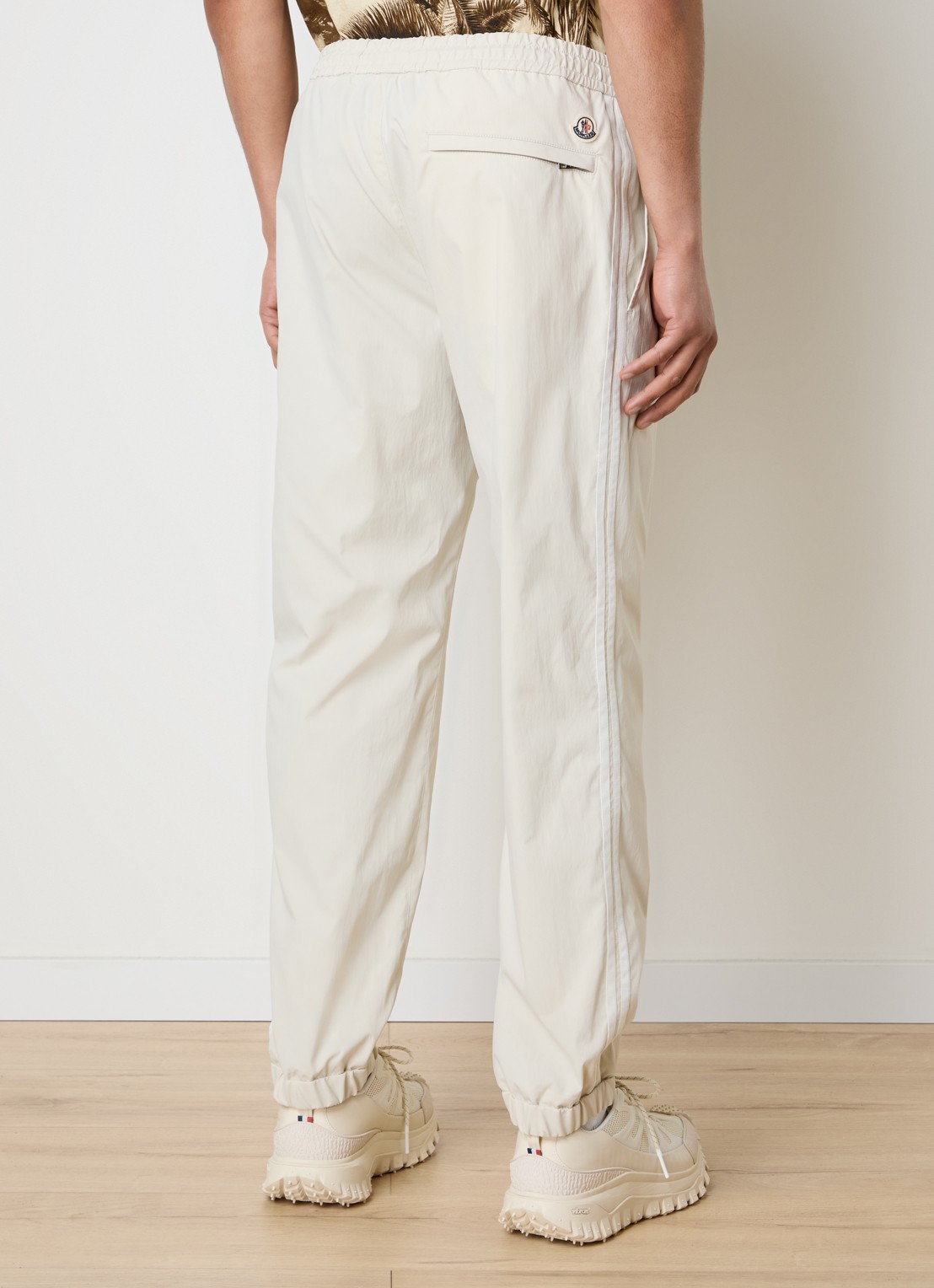 Moncler Straight fit trackpants met trekkoord en steekzakken - achterkant beige