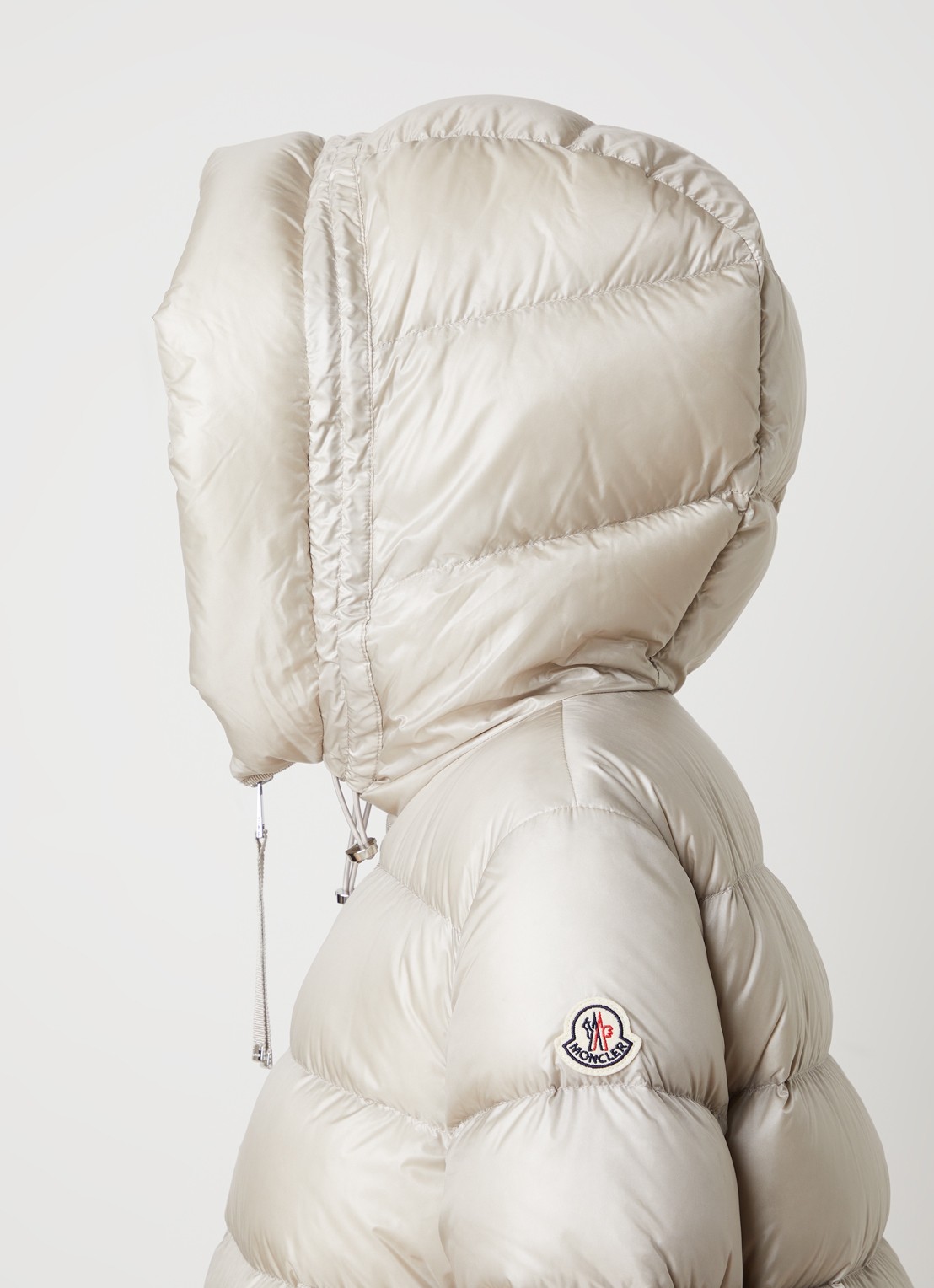 Moncler Suyenne longline pufferjas met donsvulling - detail 3 beige