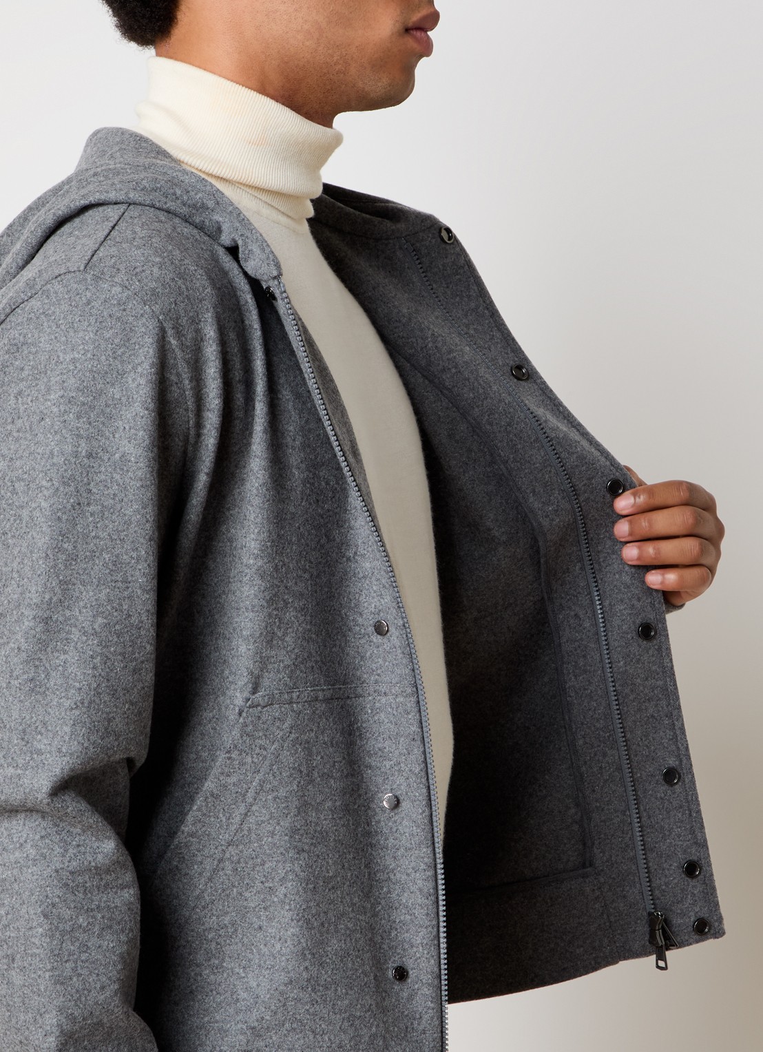 Moncler Sweatvest in scheerwolblend met capuchon - detail 2 grijsmele