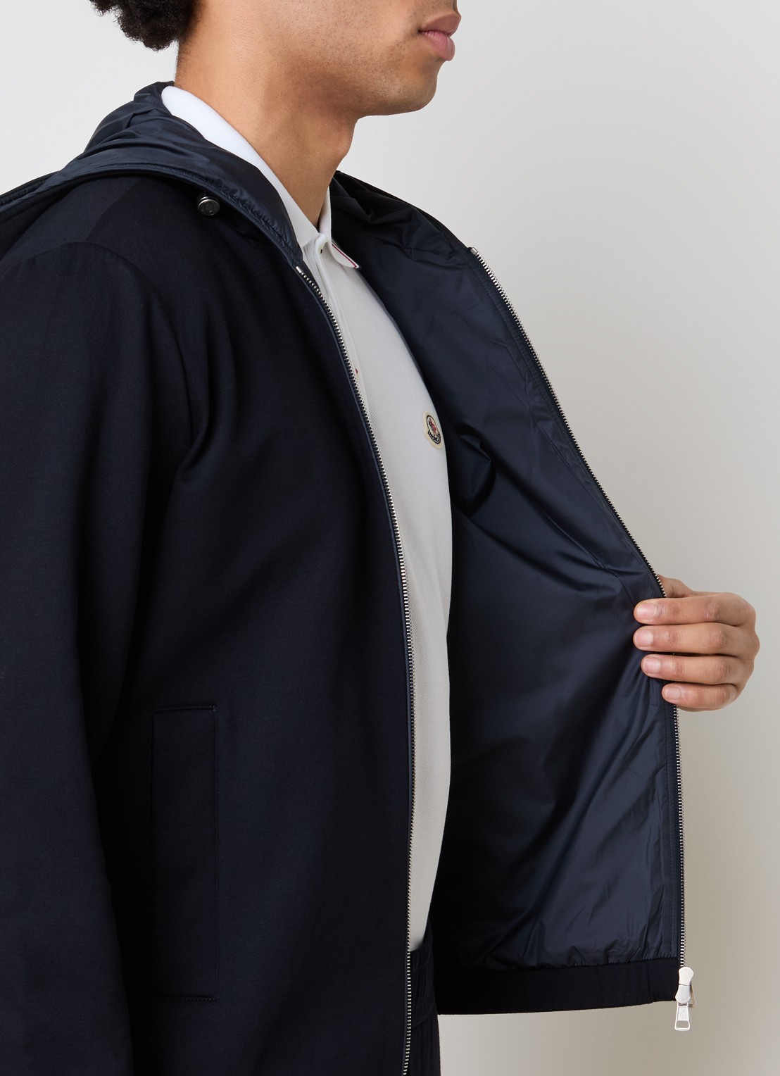 Moncler Sweatvest met capuchon en steekzakken - detail 3 donkerblauw
