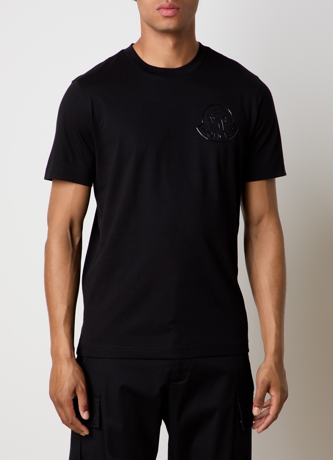 Moncler T-shirt met 3D logo - detail 4 zwart