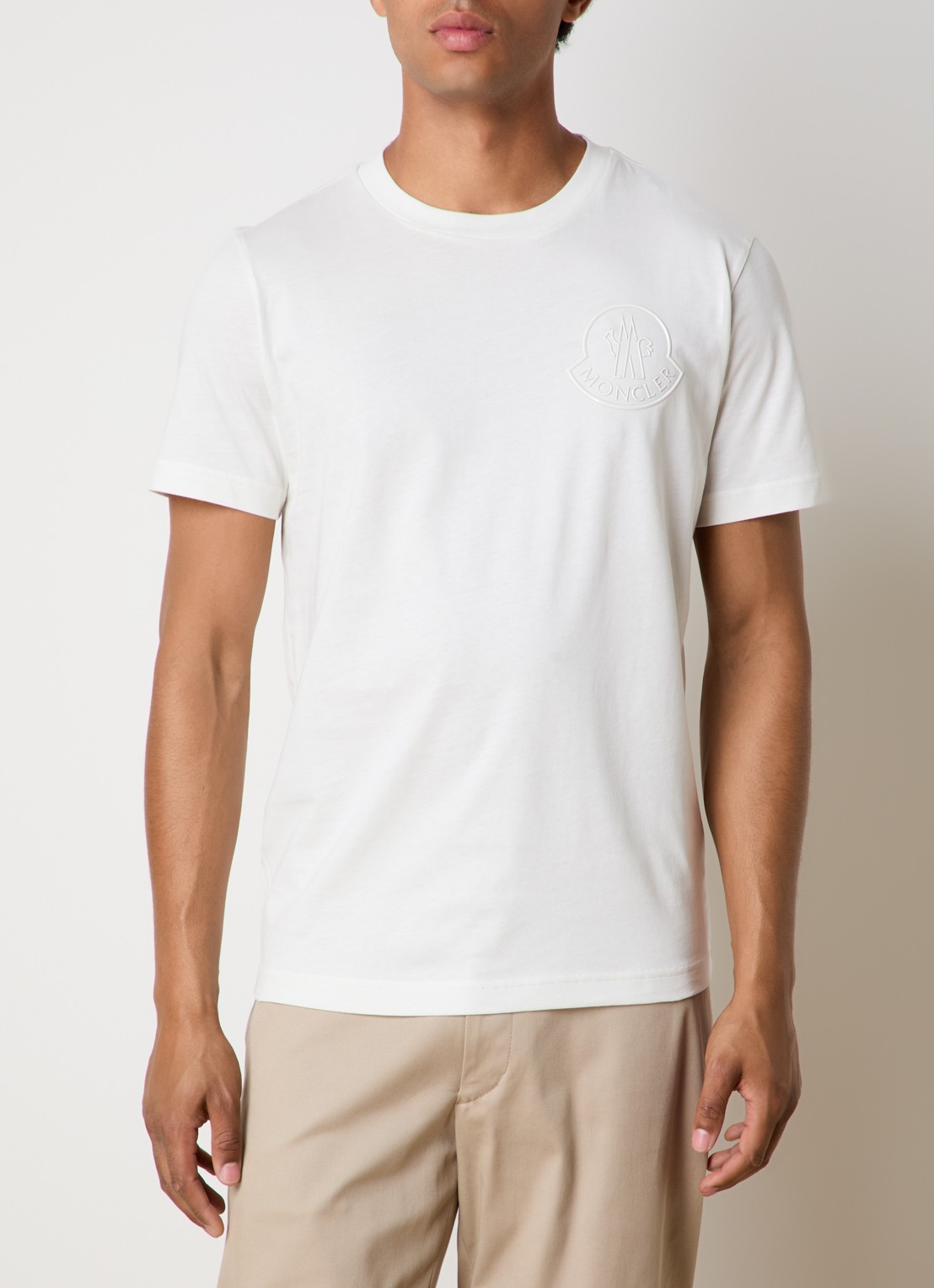 Moncler T-shirt met 3D logo - detail gebroken wit