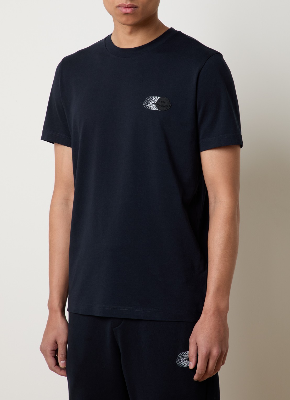 Moncler T-shirt met logo - detail 4 donkerblauw