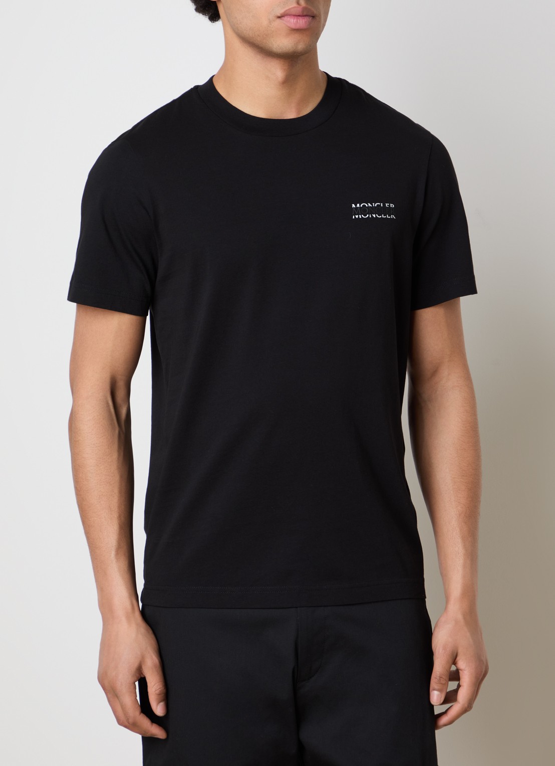 Moncler T-shirt met logo - detail zwart