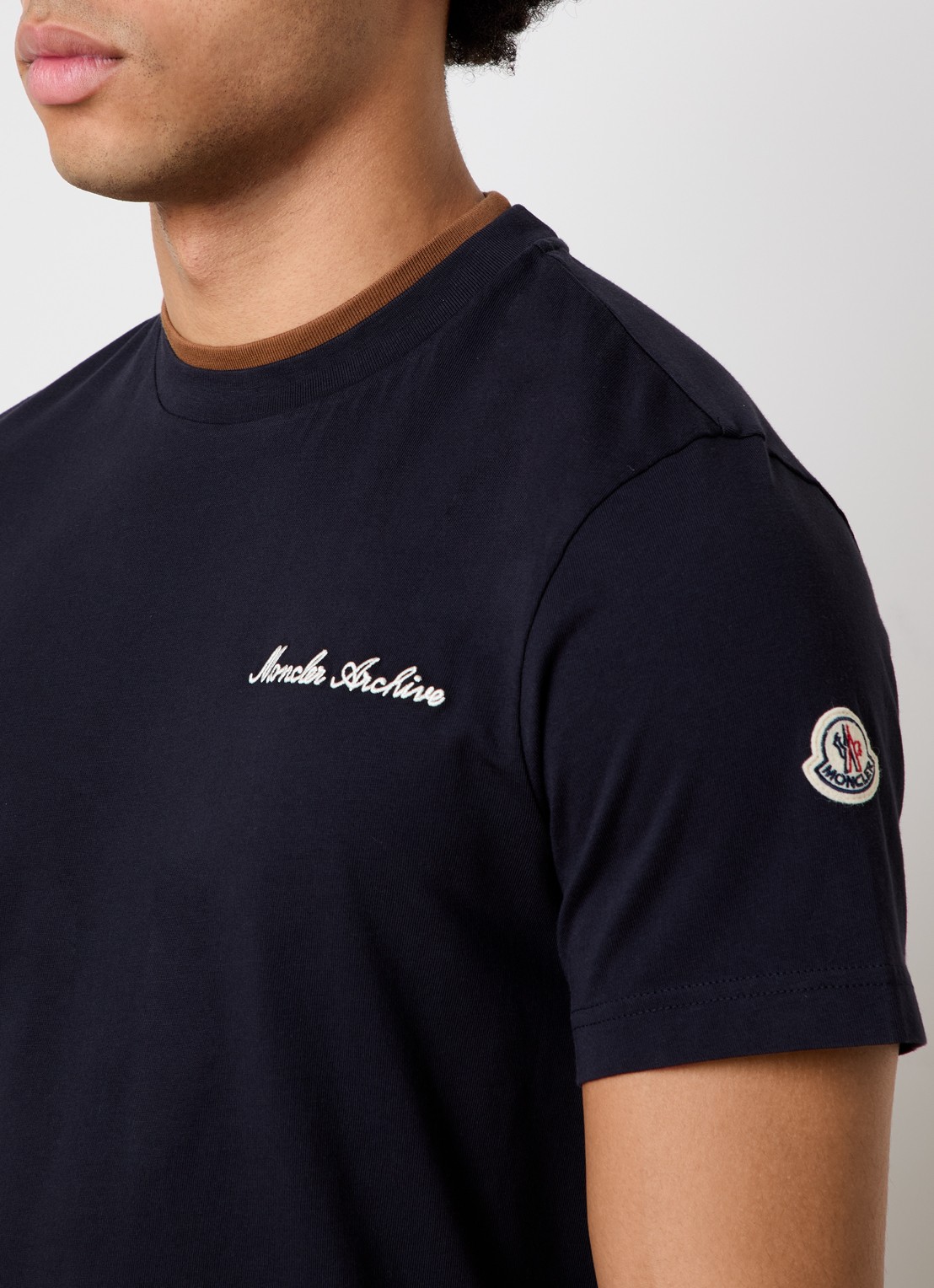 Moncler T-shirt met logoborduring - detail 2 donkerblauw