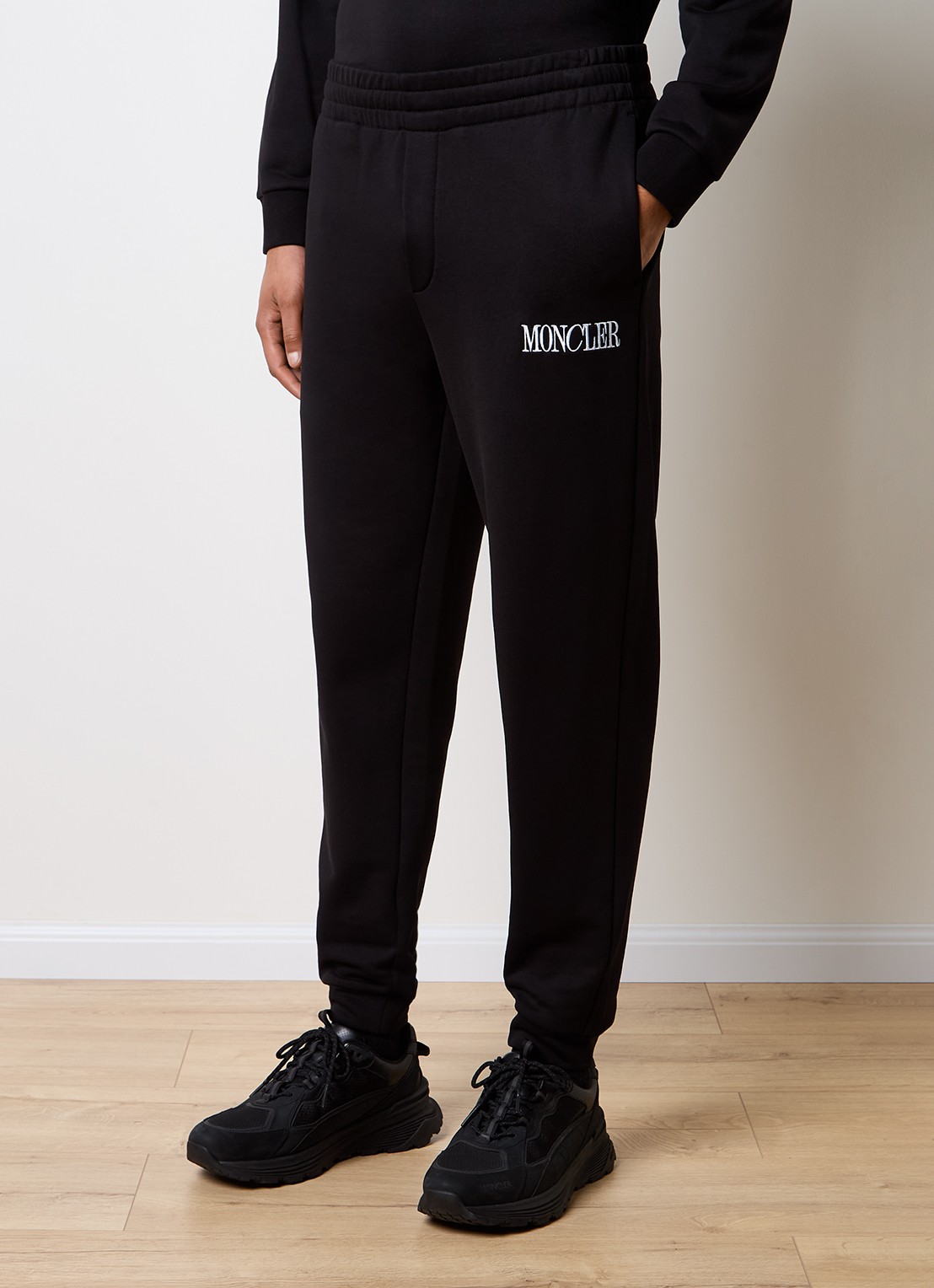 Moncler Tapered fit joggingbroek met logoborduring met steekzakken - detail 3 zwart