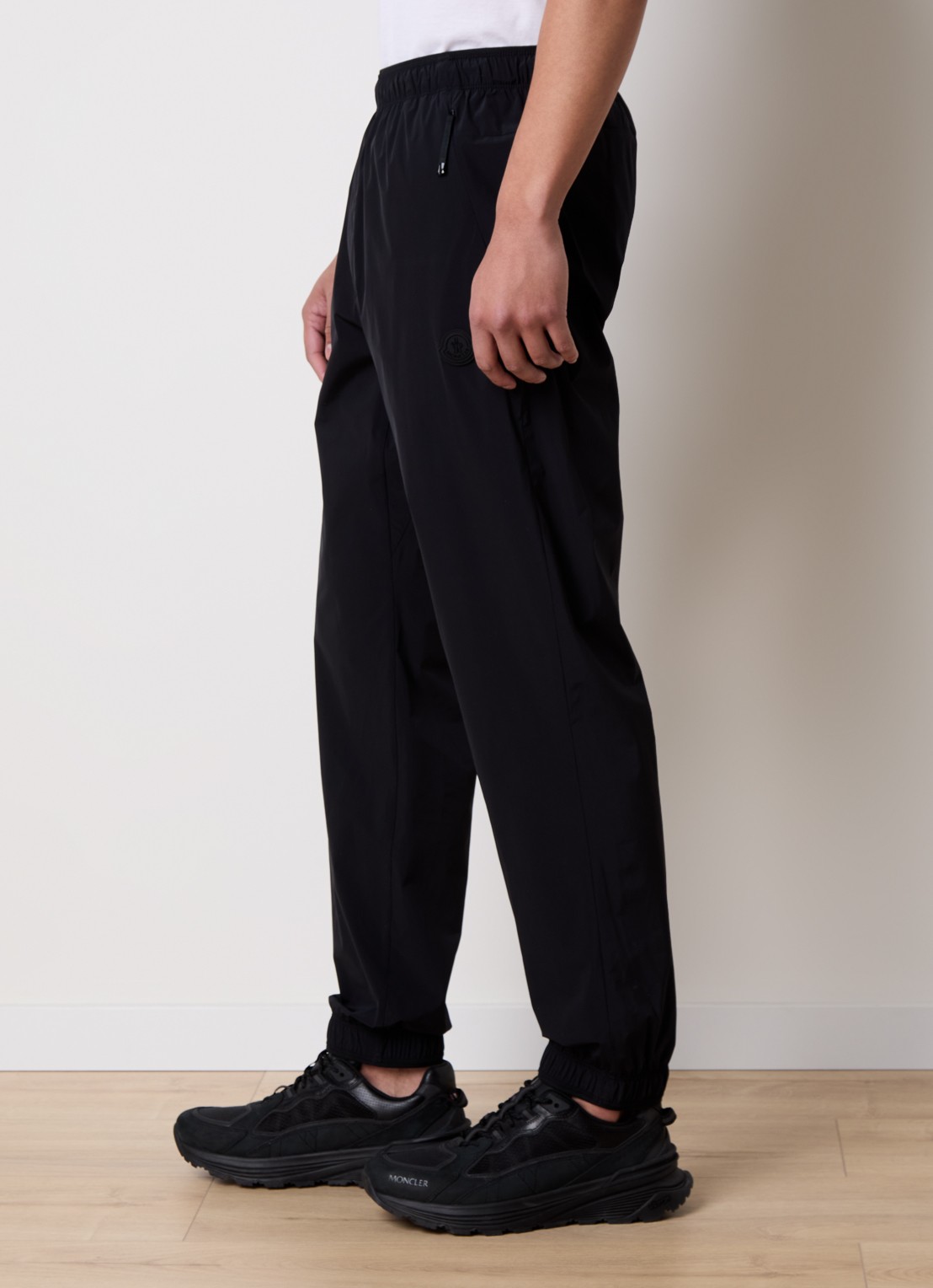 Moncler Tapered fit joggingbroek met ritszakken - detail 5 zwart