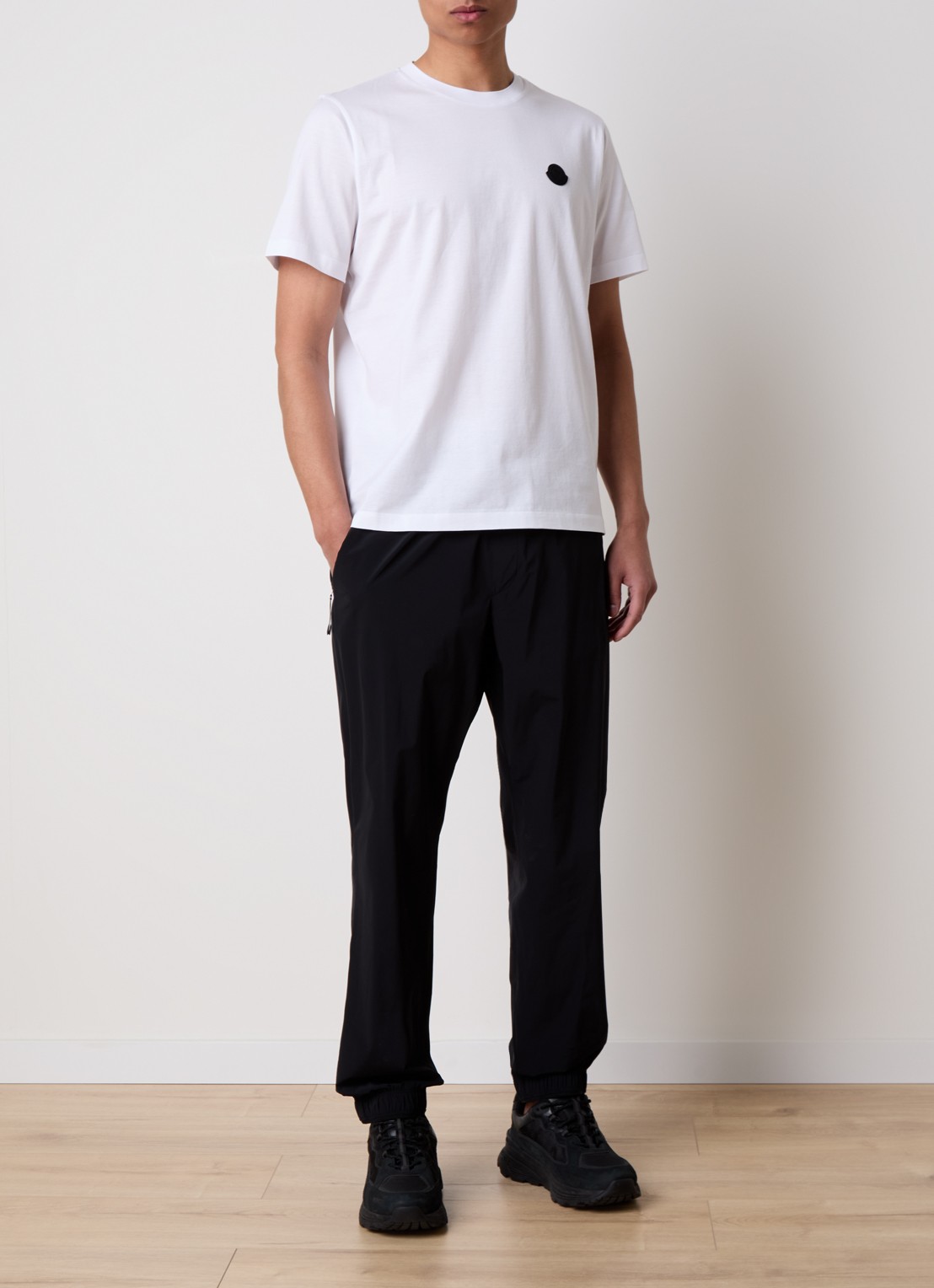 Moncler Tapered fit joggingbroek met ritszakken - voorkant 3 zwart
