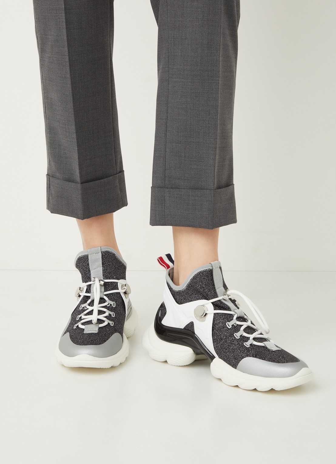 Moncler Thelma sneaker met leren details en glitter - voorkant 2 antraciet