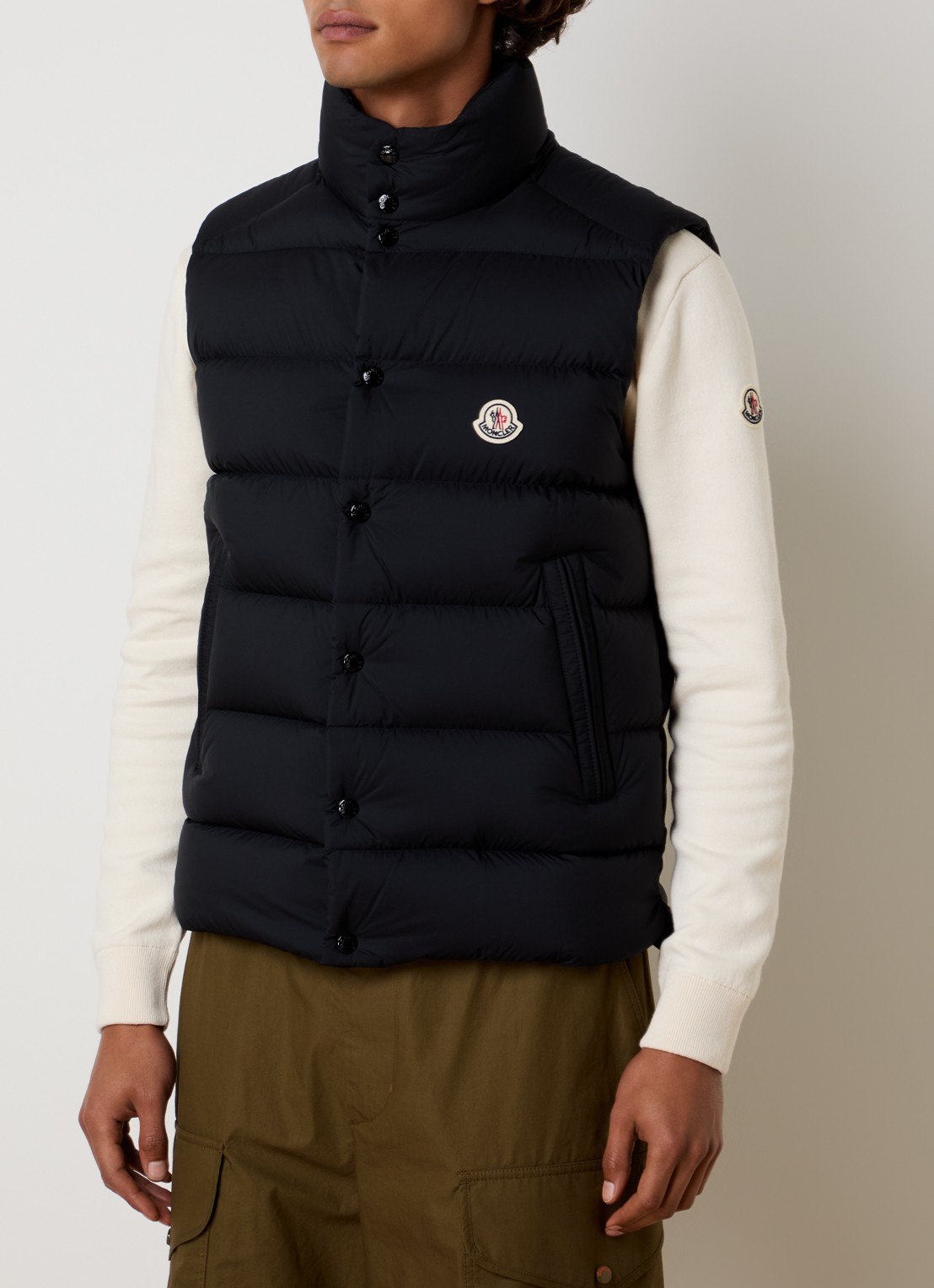 Moncler Tibb gewatteerde bodywarmer met donsvulling en logo - detail zwart