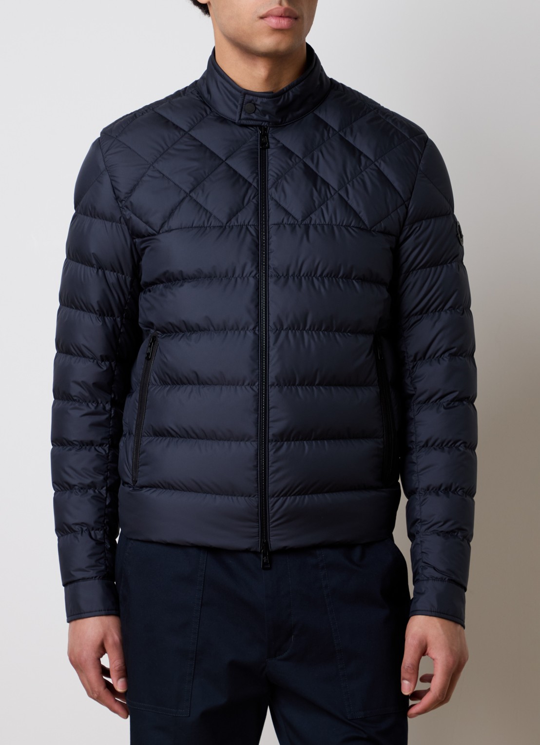 Moncler Tuile gewatteerde jas met donsvulling en ritszakken - detail donkerblauw