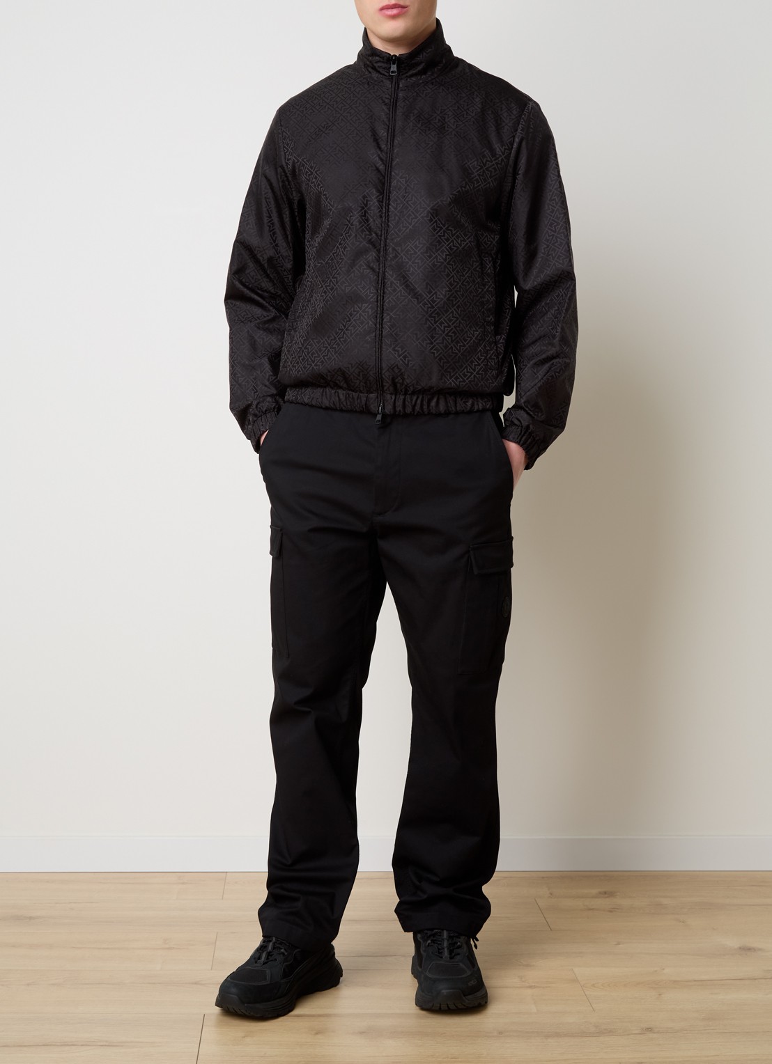 Moncler Vanoise jack met jacquard logoprint - voorkant 2 zwart