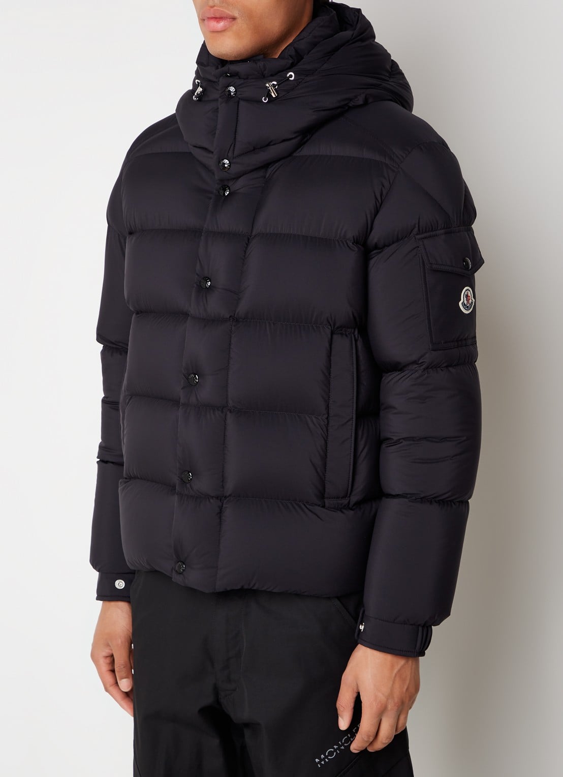 Moncler Vezere puffer jack met donsvulling en afneembare capuchon - detail 4 zwart