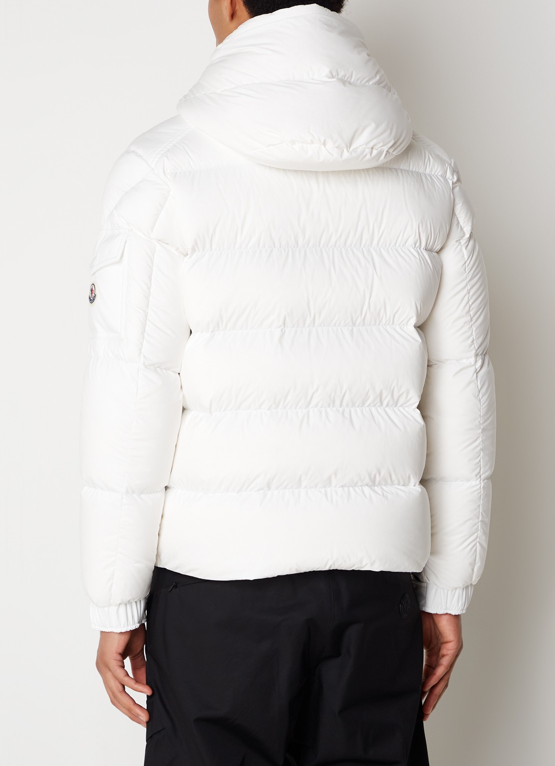 Moncler Vezere puffer jack met donsvulling en afneembare capuchon - achterkant 6 gebroken wit